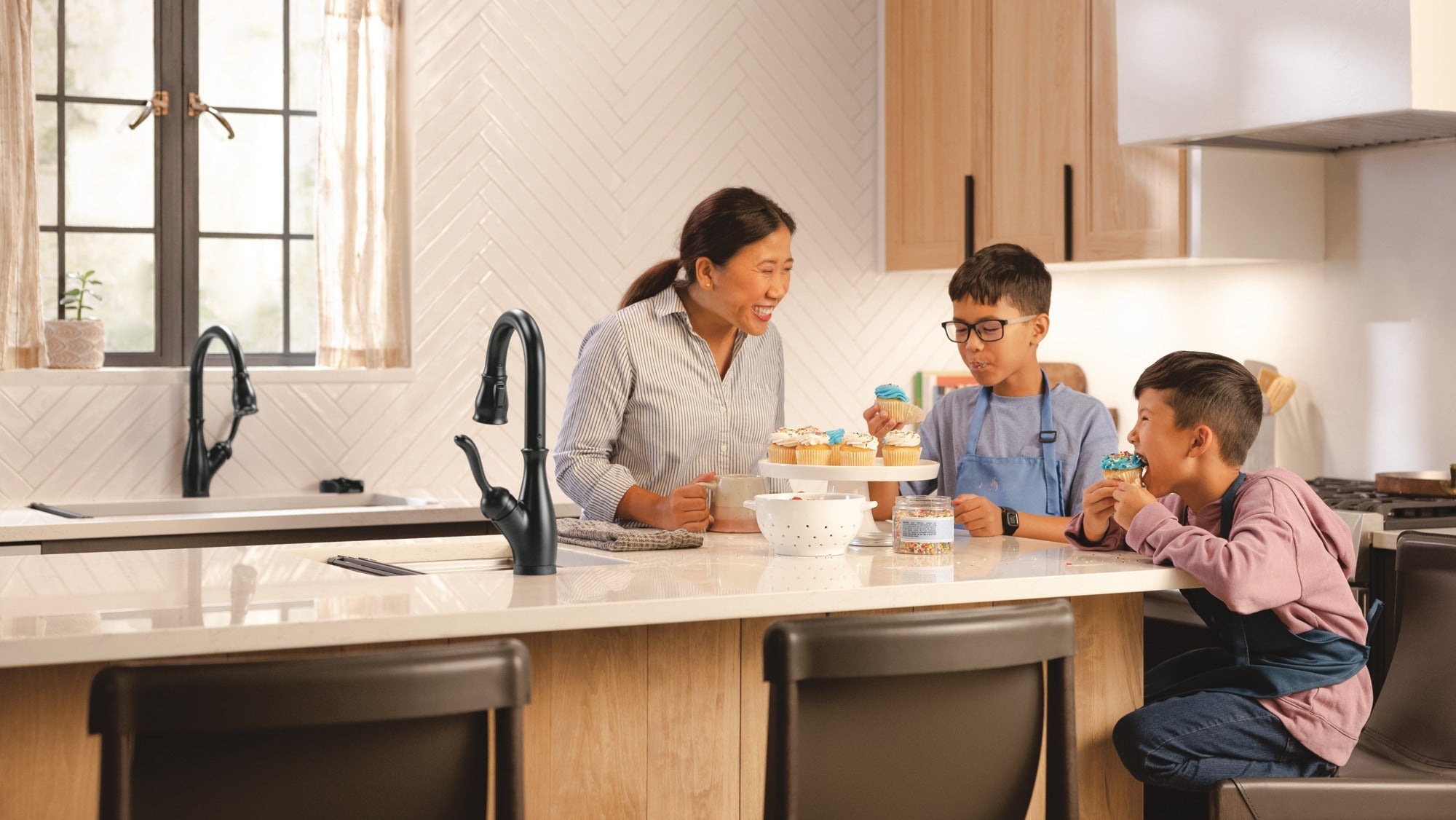 Delta Leland® Touch2O® Bar / Prep Faucet with Touchless Technology