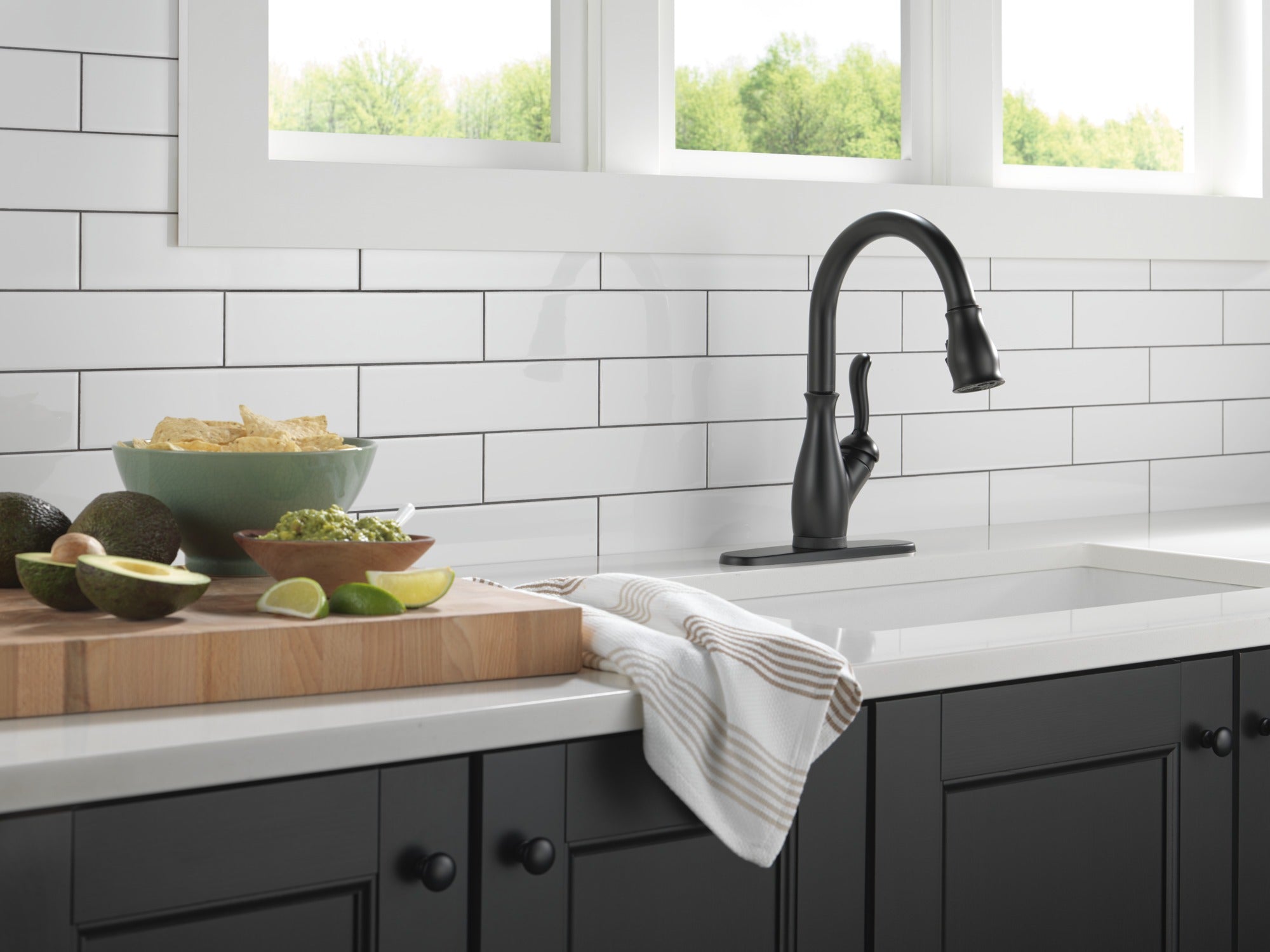 Delta Leland® VoiceIQ® Single Handle Pull-Down Faucet with Touch<sub>2</sub>O® Technology