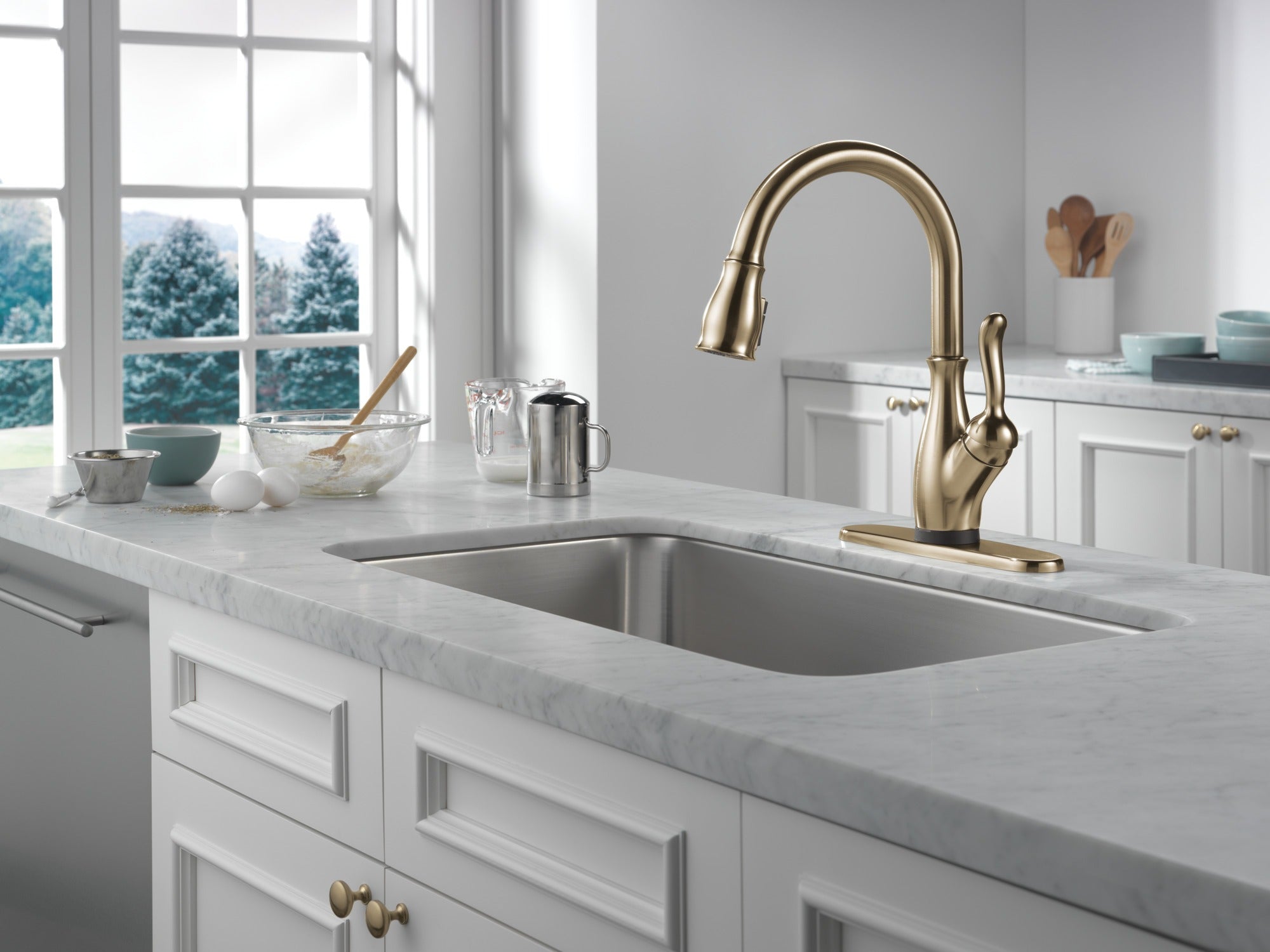 Delta Leland® VoiceIQ® Single Handle Pull-Down Faucet with Touch<sub>2</sub>O® Technology