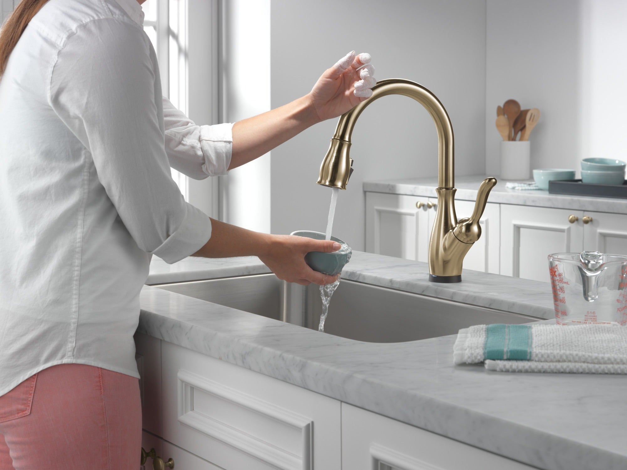 Delta Leland® VoiceIQ® Single Handle Pull-Down Faucet with Touch<sub>2</sub>O® Technology