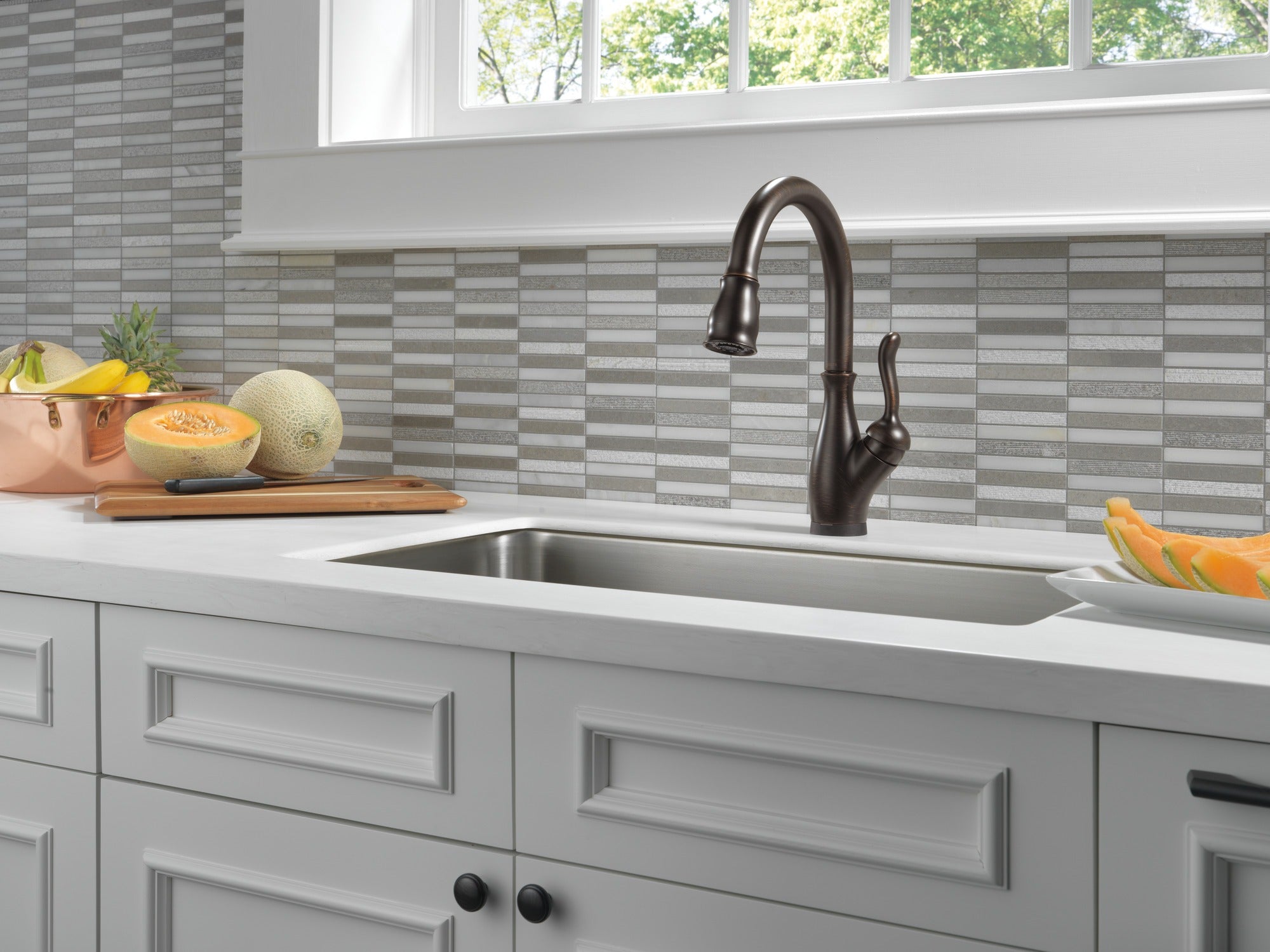 Delta Leland® VoiceIQ® Single Handle Pull-Down Faucet with Touch<sub>2</sub>O® Technology