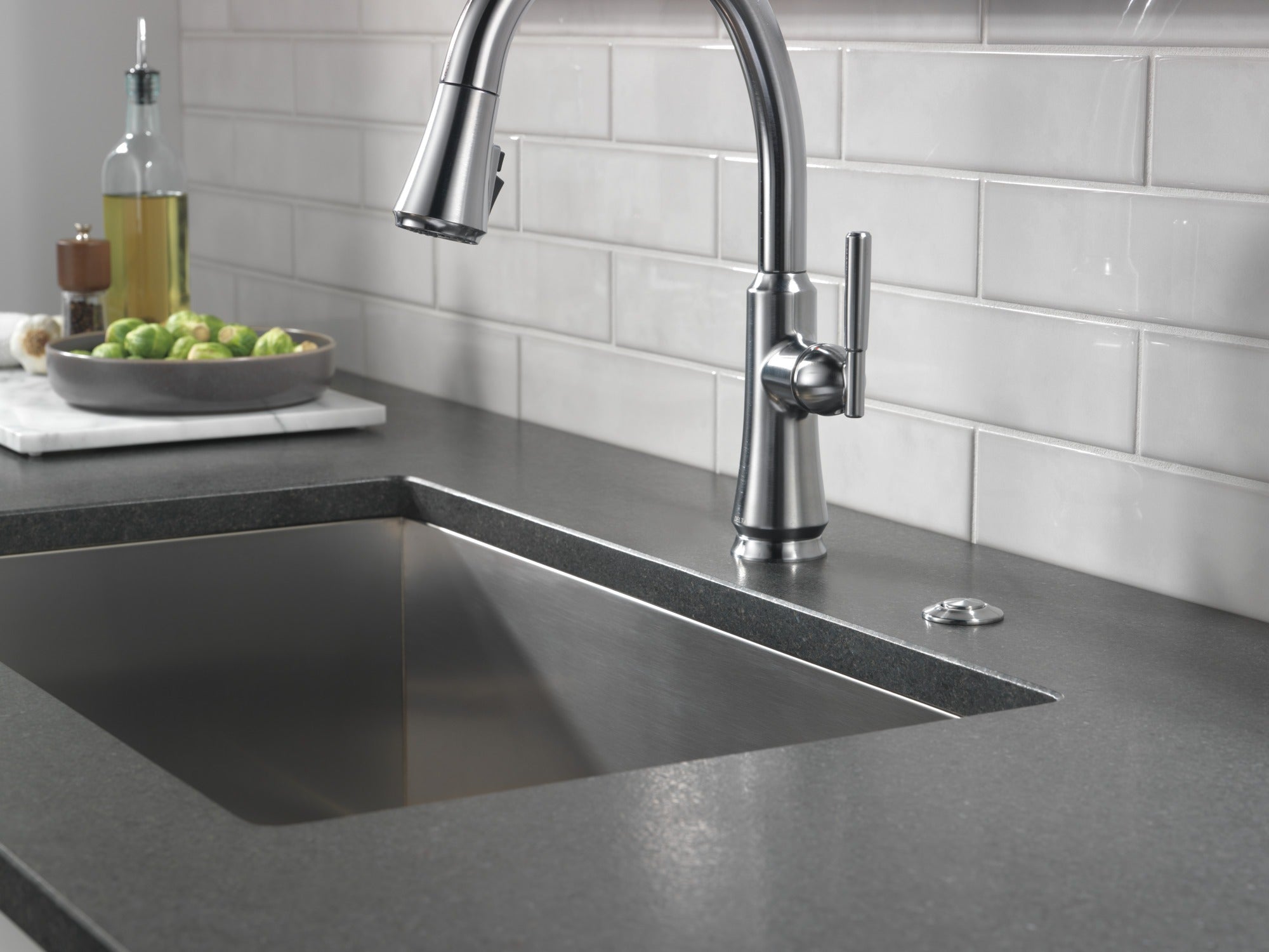 Delta Coranto® Single Handle Pull-Down Kitchen Faucet
