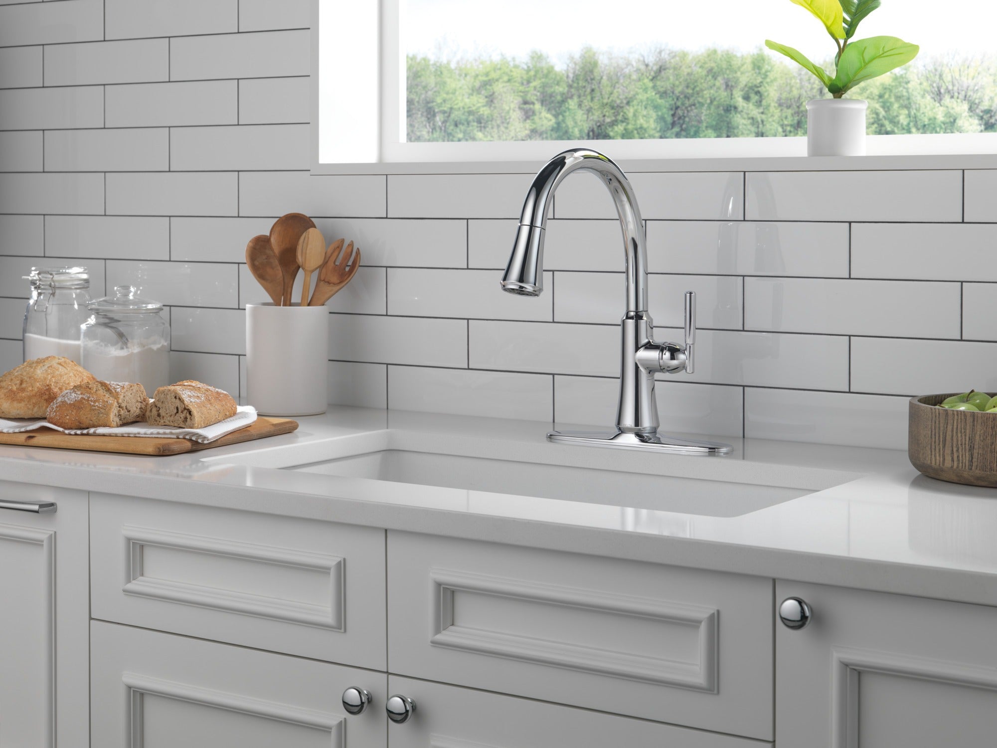Delta Coranto® Single Handle Pull-Down Kitchen Faucet