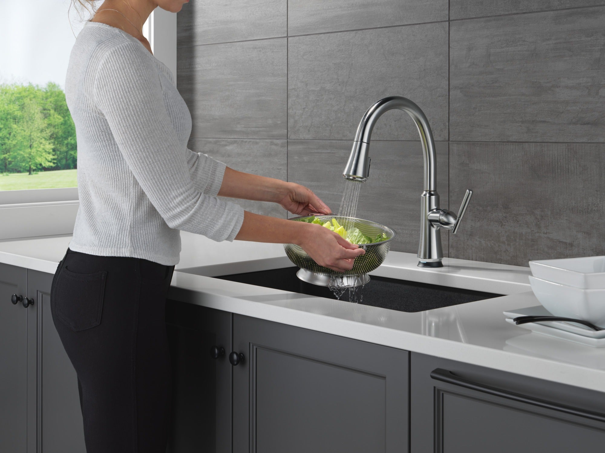 Delta Coranto® Touch<sub>2</sub>O® Technology Kitchen Faucet with Touchless Technology