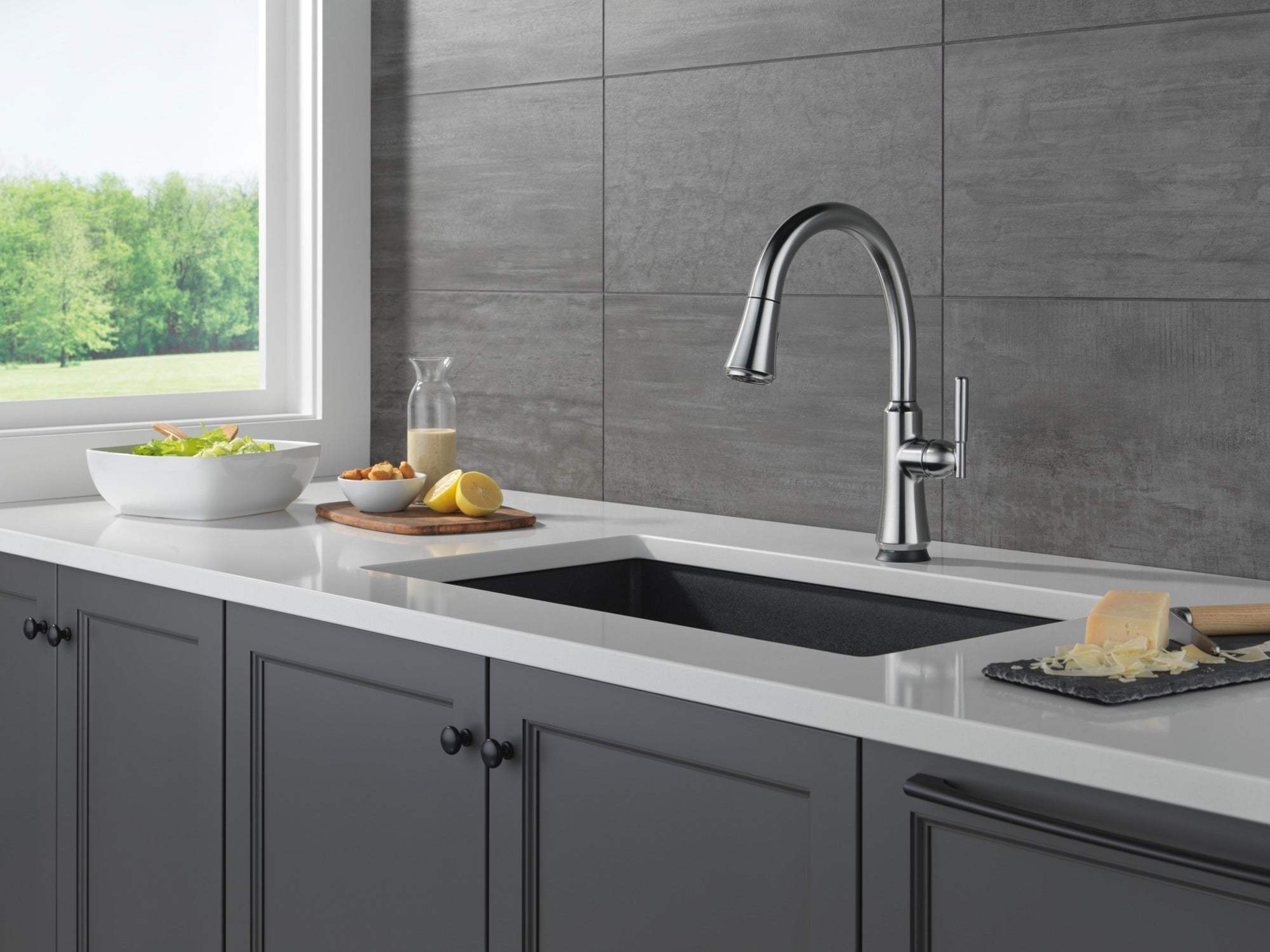 Delta Coranto® Touch<sub>2</sub>O® Technology Kitchen Faucet with Touchless Technology