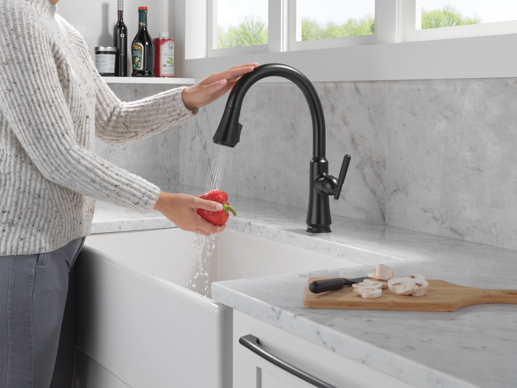 Delta Coranto® Touch<sub>2</sub>O® Technology Kitchen Faucet with Touchless Technology