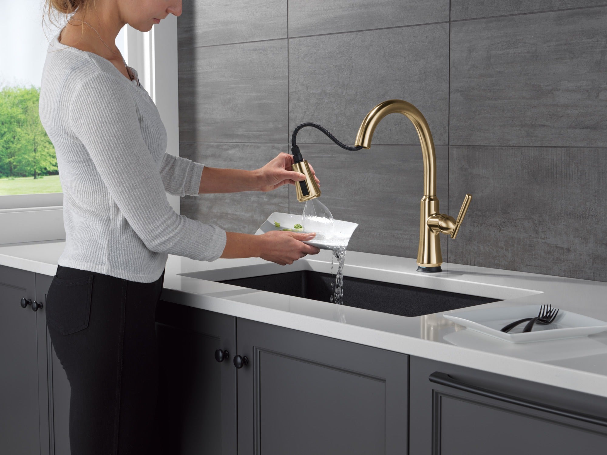 Delta Coranto® Touch<sub>2</sub>O® Technology Kitchen Faucet with Touchless Technology