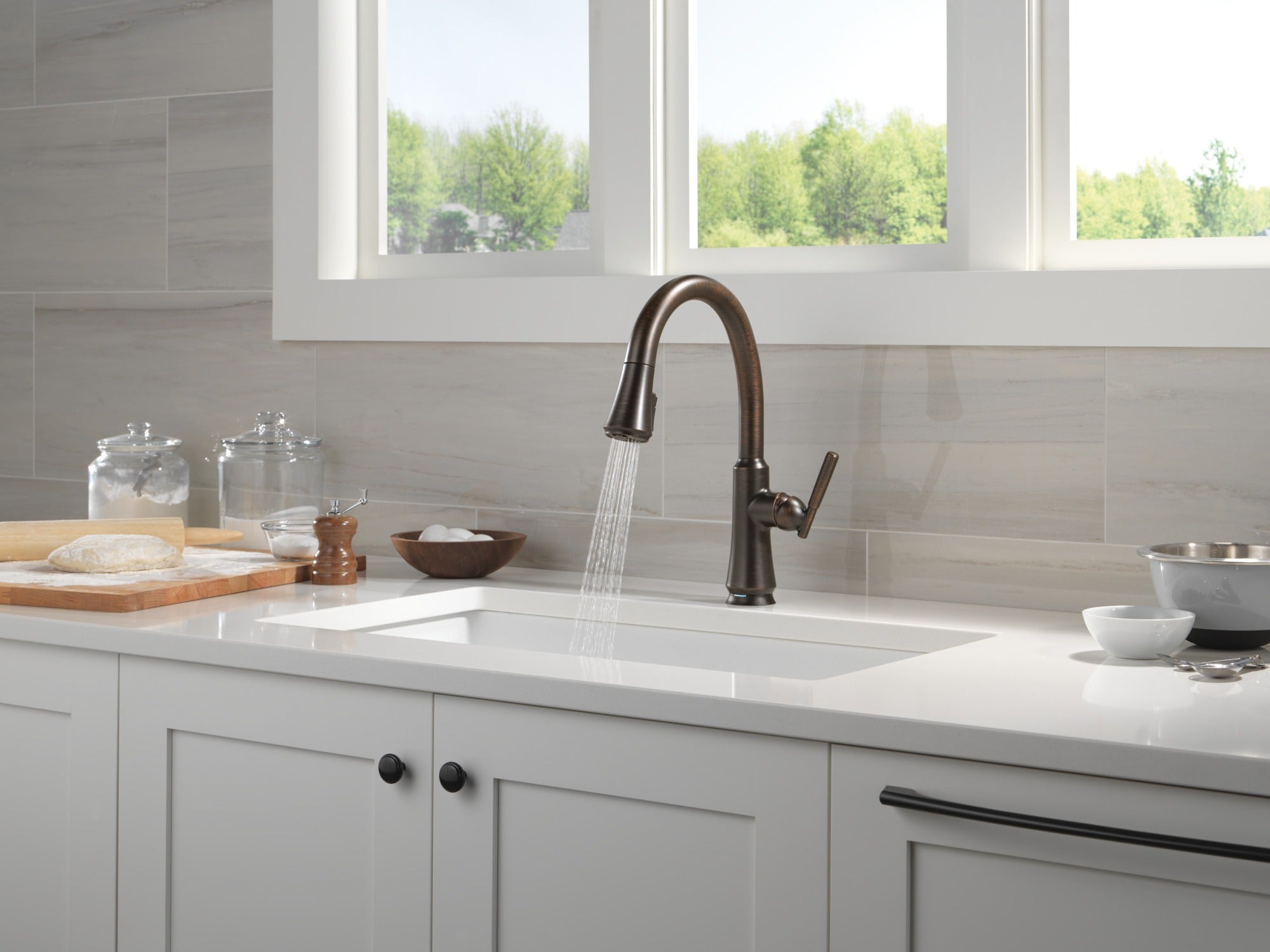 Delta Coranto® Touch<sub>2</sub>O® Technology Kitchen Faucet with Touchless Technology