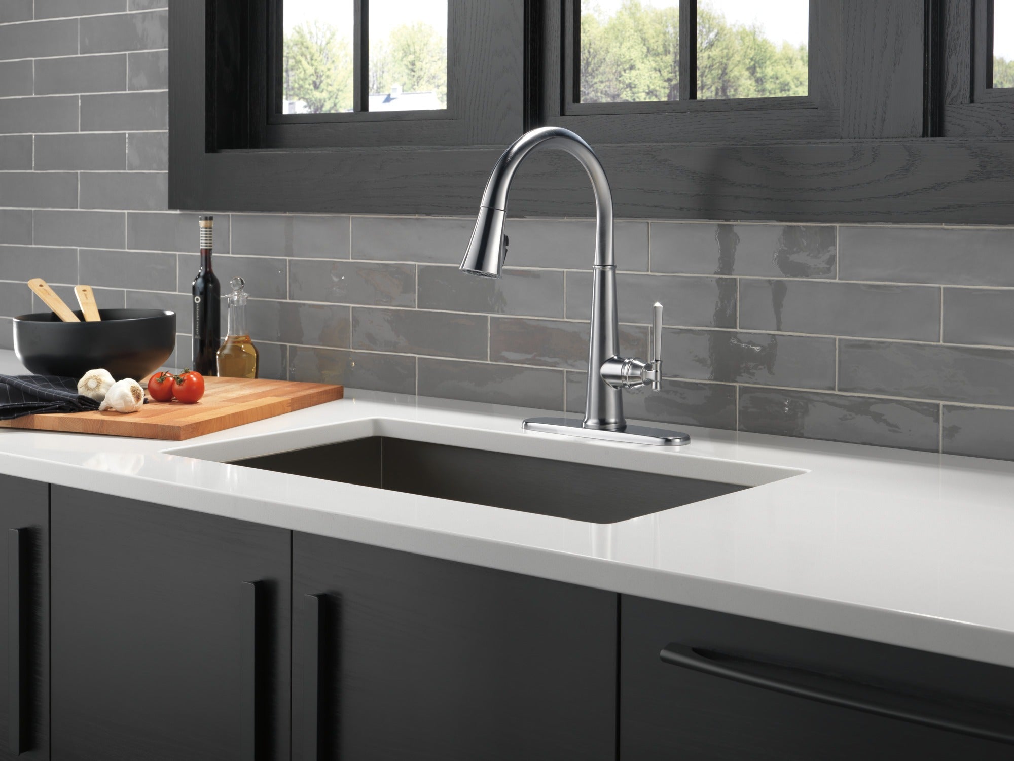 Delta Emmeline® Single Handle Pull-Down Kitchen Faucet
