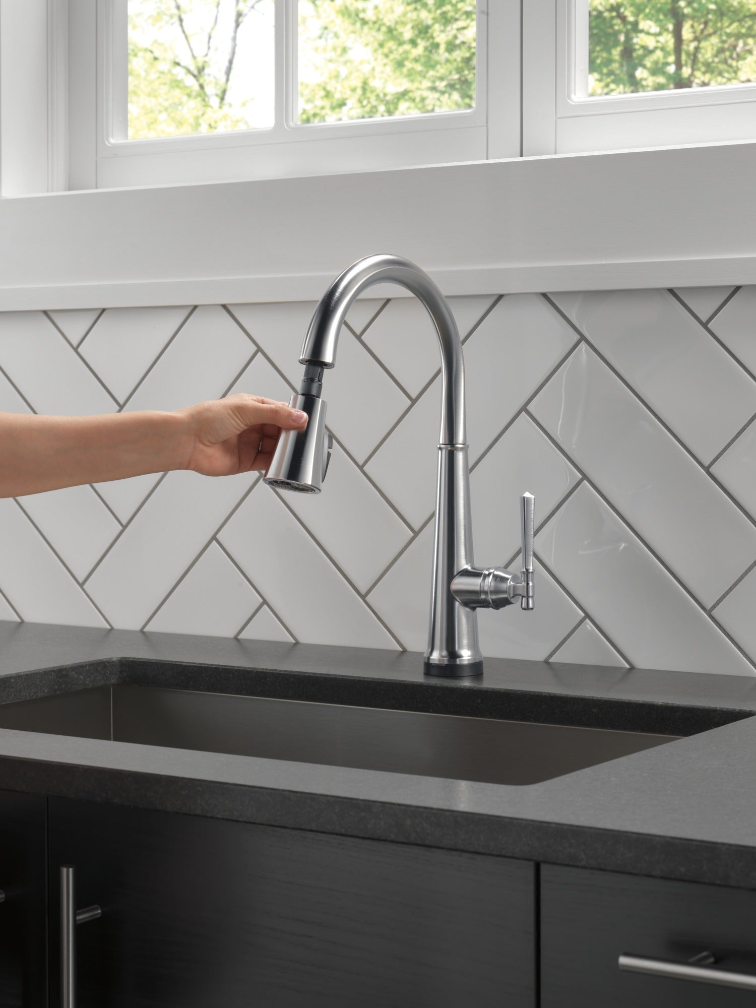 Delta Emmeline® Single Handle Pull-Down Kitchen Faucet with Touch<sub>2</sub>O® Technology