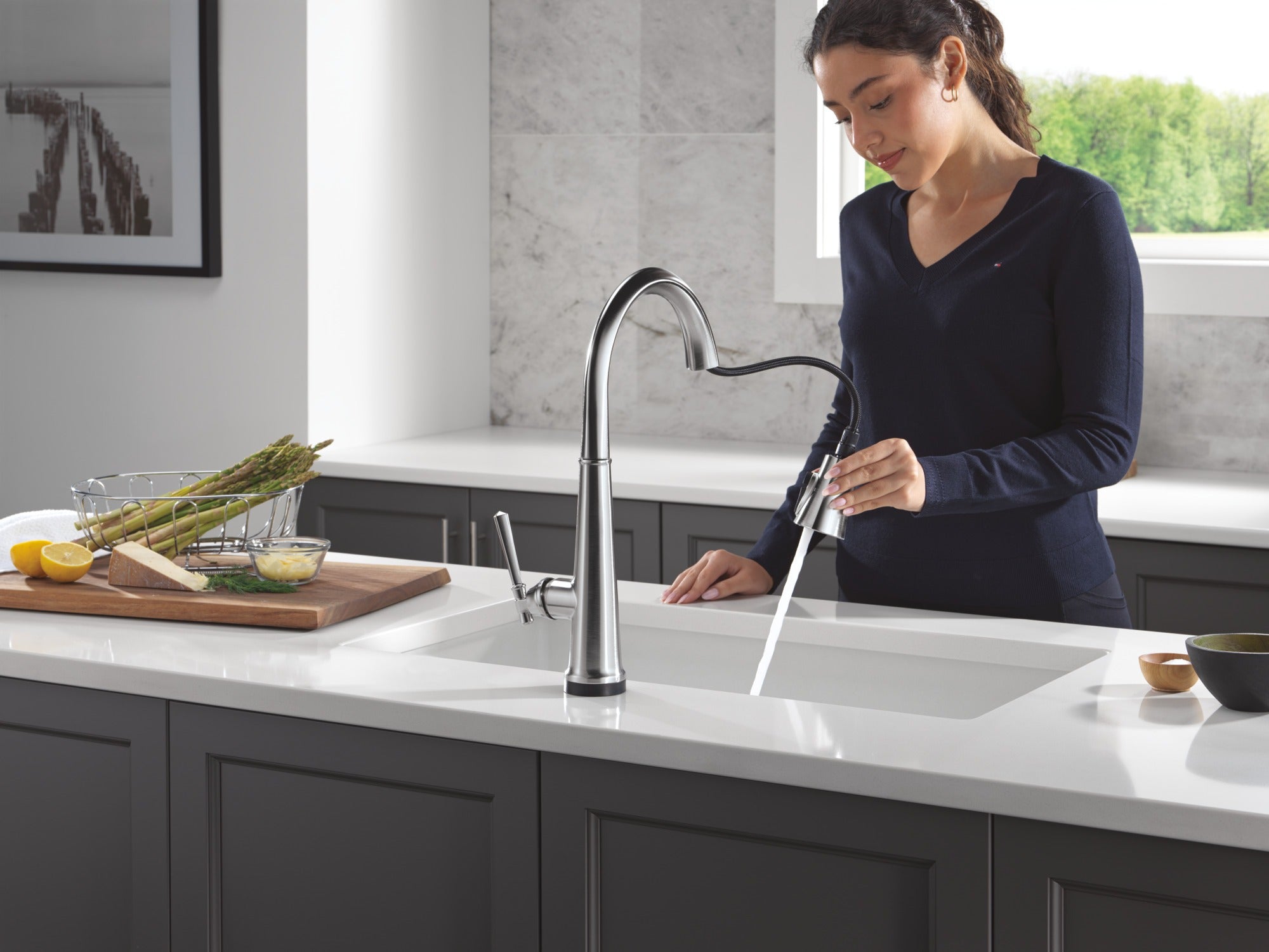 Delta Emmeline® Touch<sub>2</sub>O® Technology Kitchen Faucet with Touchless Technology