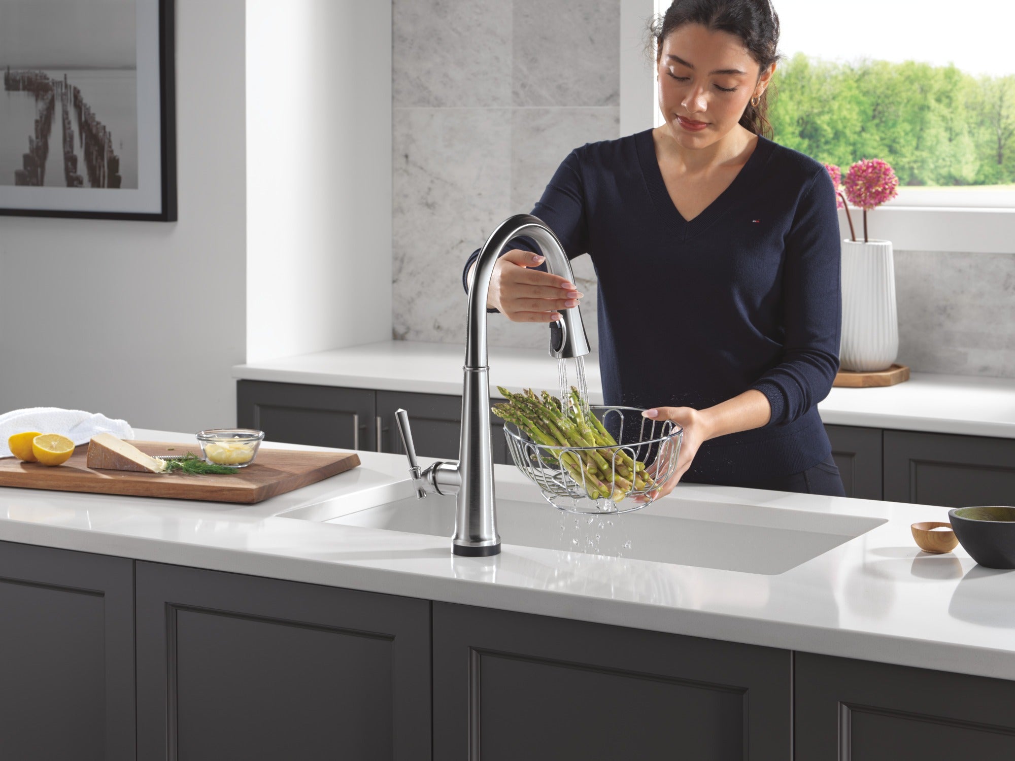 Delta Emmeline® Touch<sub>2</sub>O® Technology Kitchen Faucet with Touchless Technology