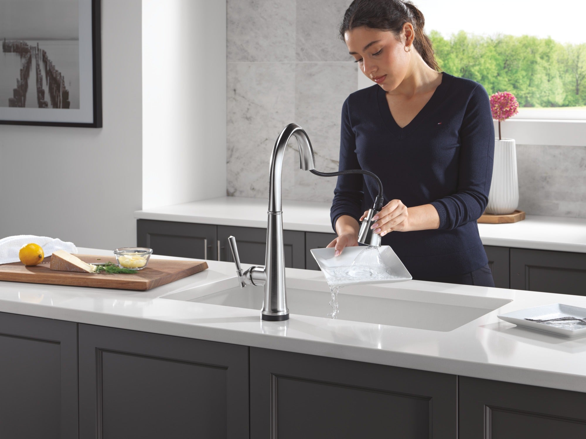 Delta Emmeline® Touch<sub>2</sub>O® Technology Kitchen Faucet with Touchless Technology