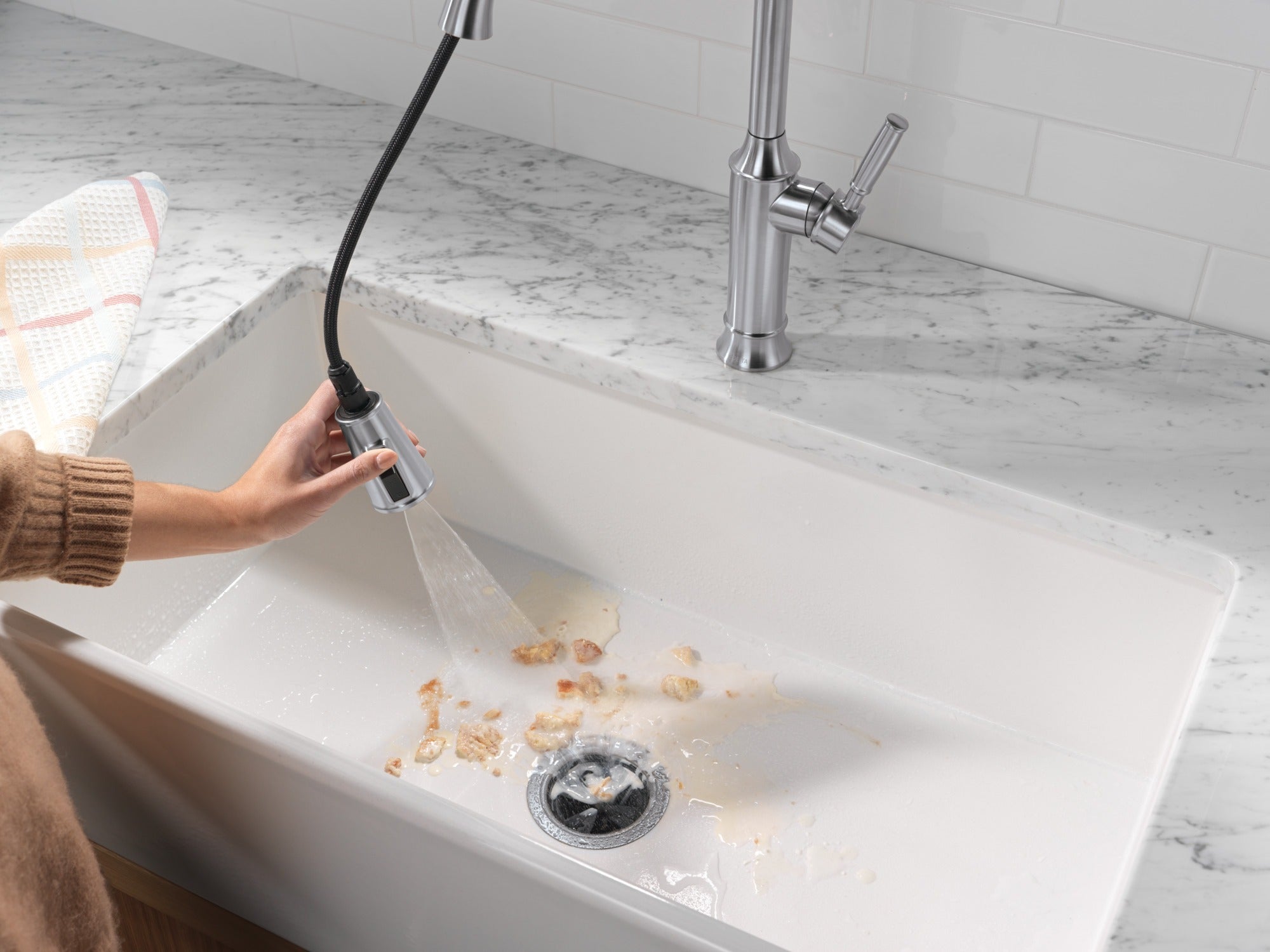 Delta Renaldi™ Single Handle Pull-Down Kitchen Faucet