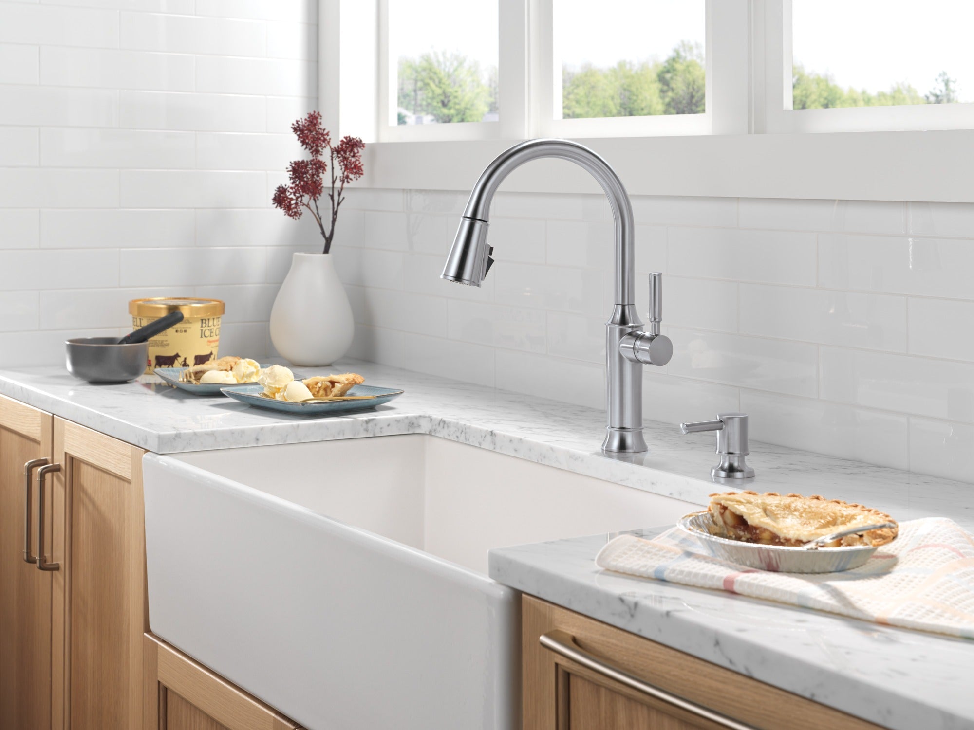 Delta Renaldi™ Metal Soap Dispenser