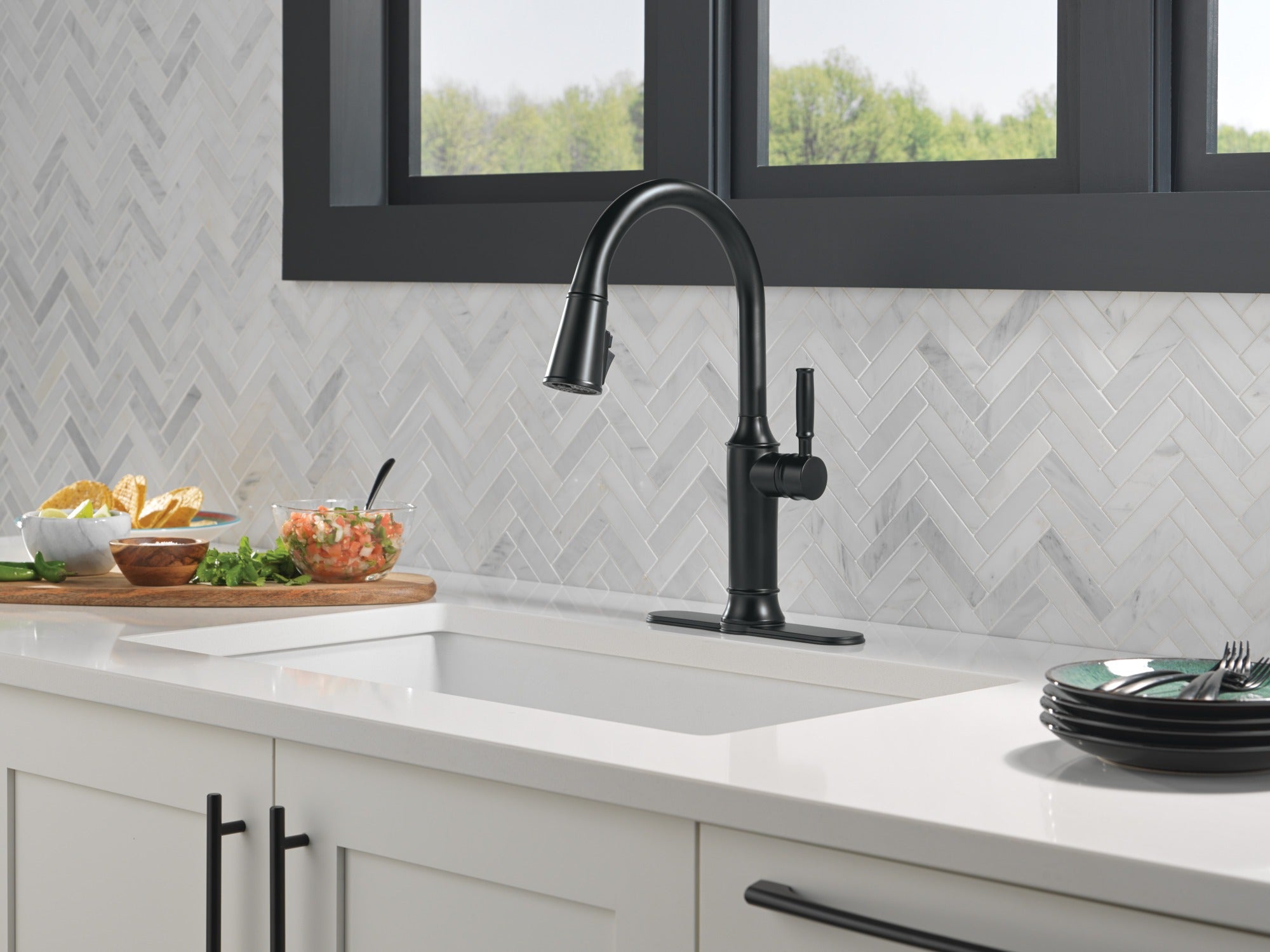 Delta Renaldi™ Single Handle Pull-Down Kitchen Faucet