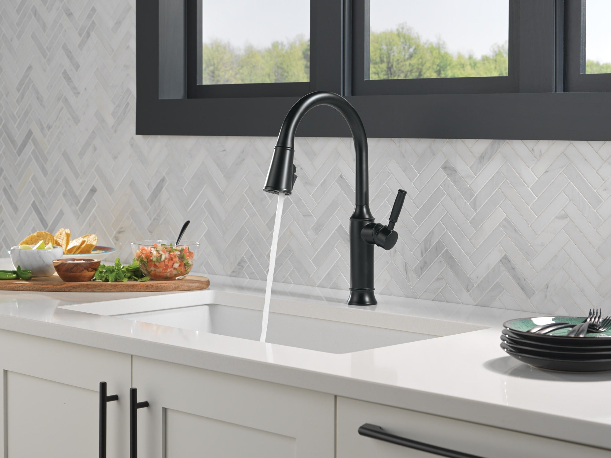 Delta Renaldi™ Single Handle Pull-Down Kitchen Faucet