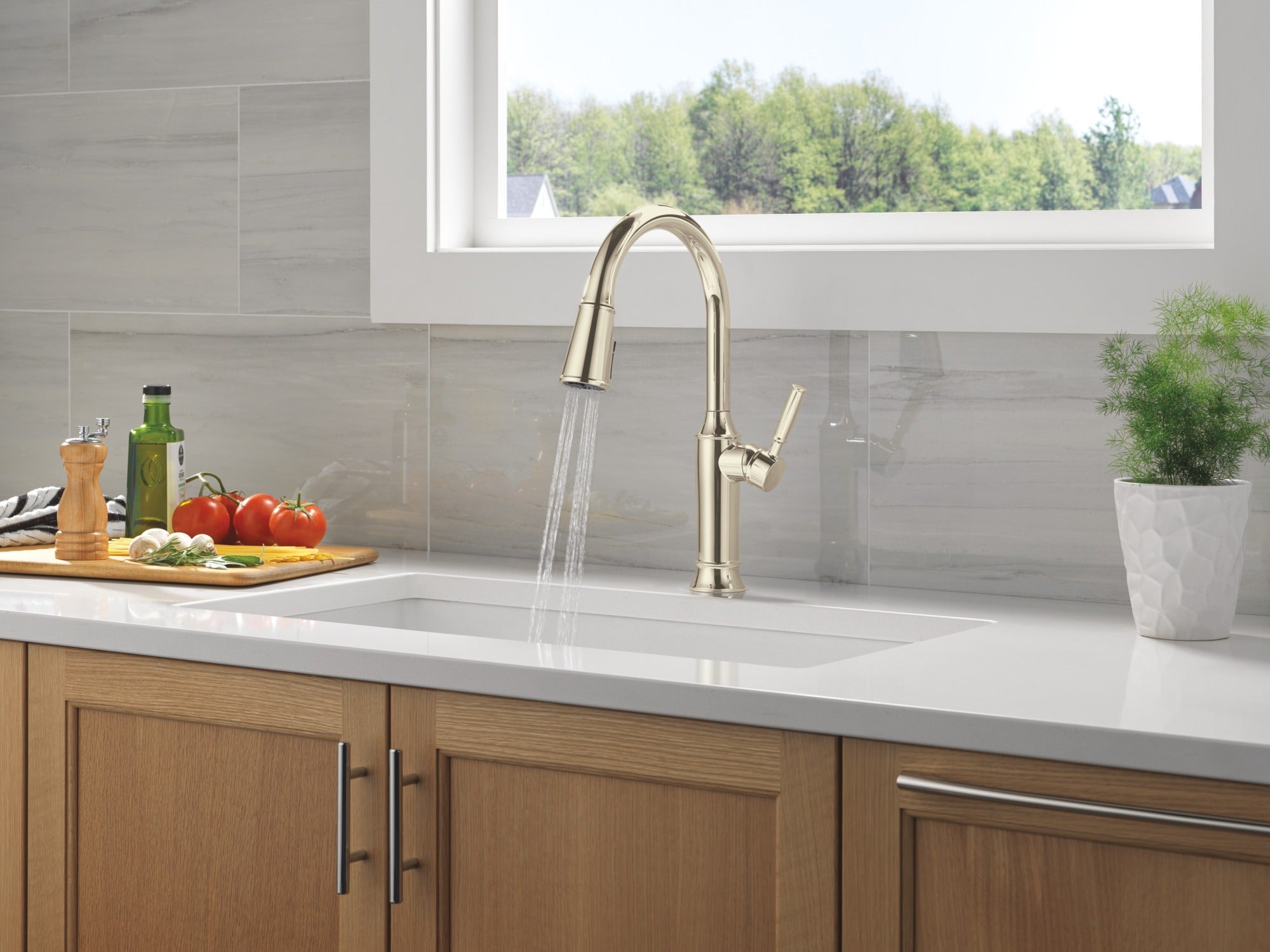 Delta Renaldi™ Single Handle Pull-Down Kitchen Faucet