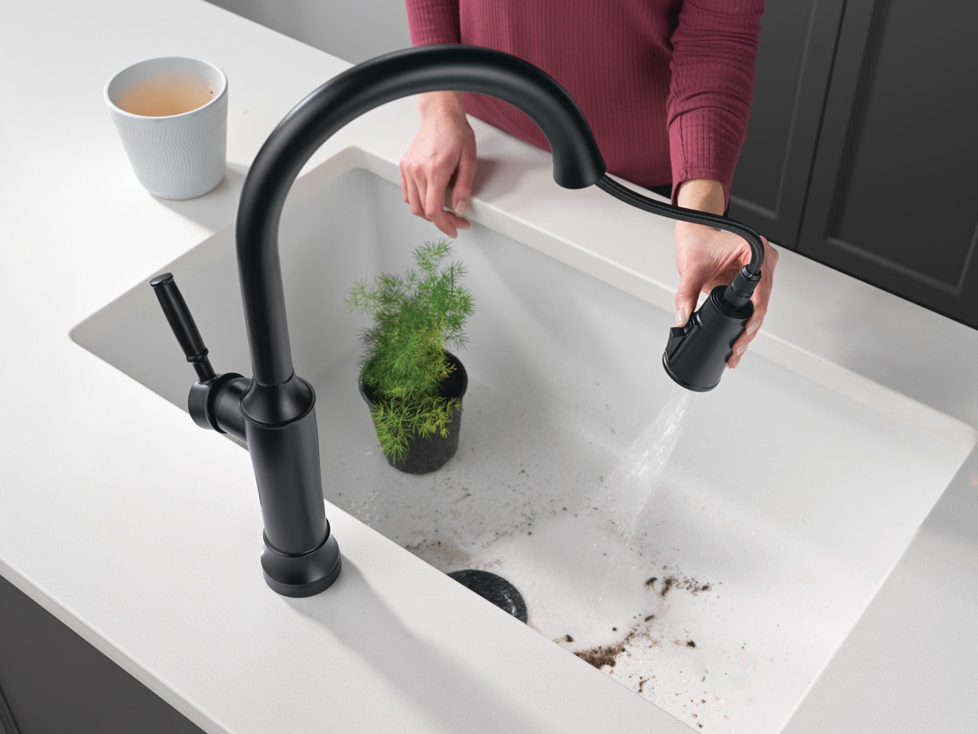 Delta Renaldi™ Touch<sub>2</sub>O® Technology Kitchen Faucet with Touchless Technology