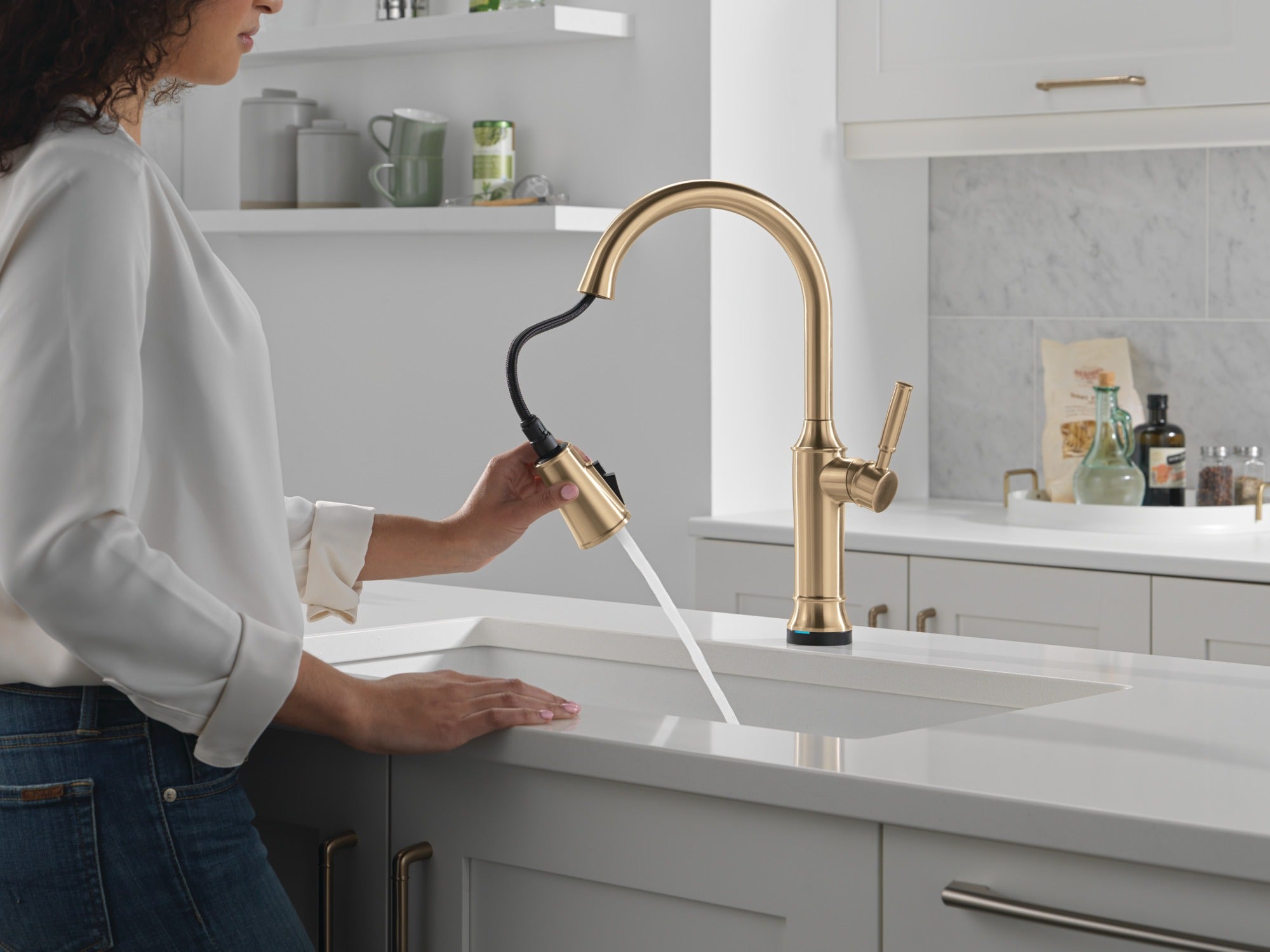 Delta Renaldi™ Touch<sub>2</sub>O® Technology Kitchen Faucet with Touchless Technology