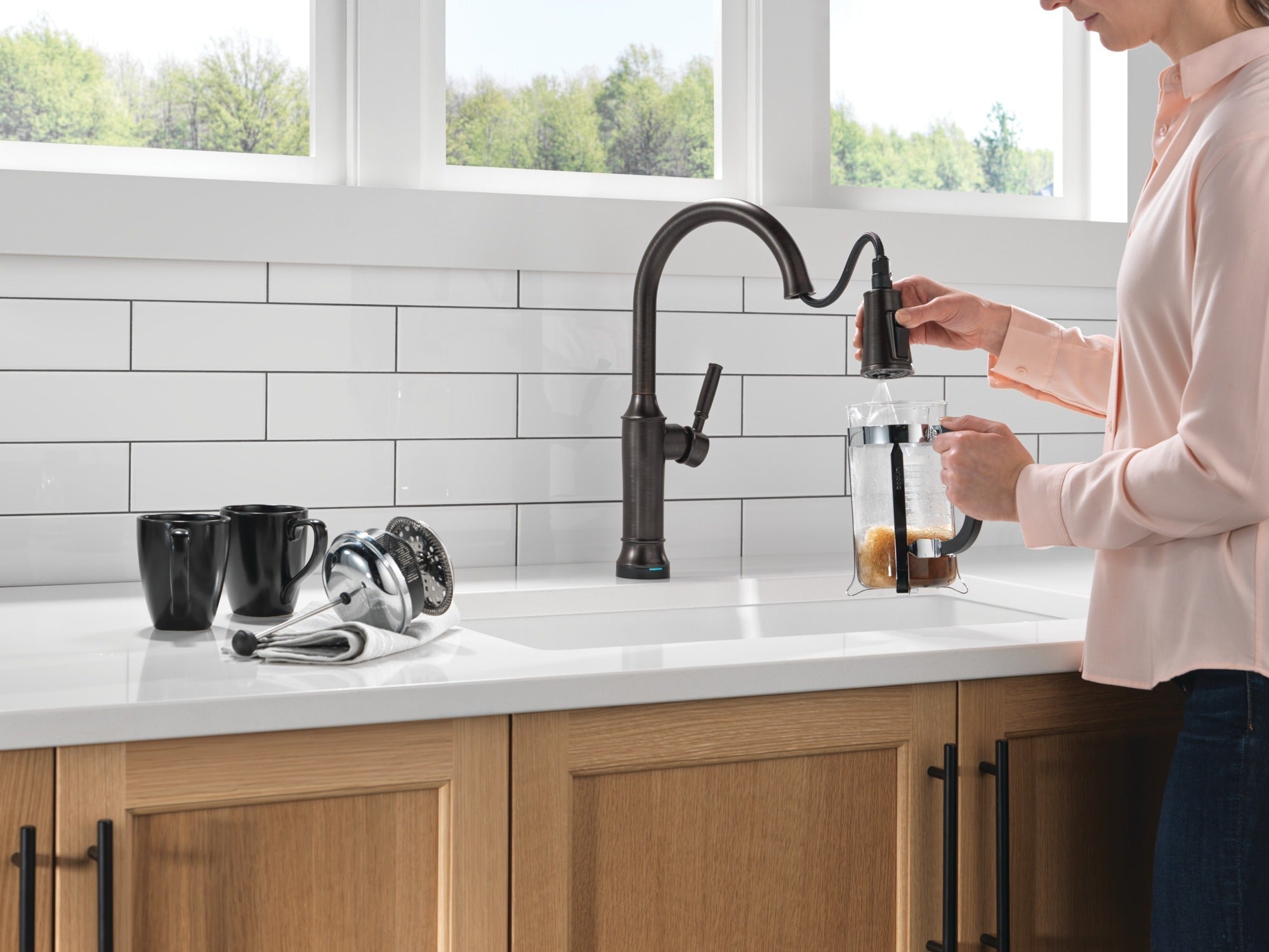 Delta Renaldi™ Touch<sub>2</sub>O® Technology Kitchen Faucet with Touchless Technology