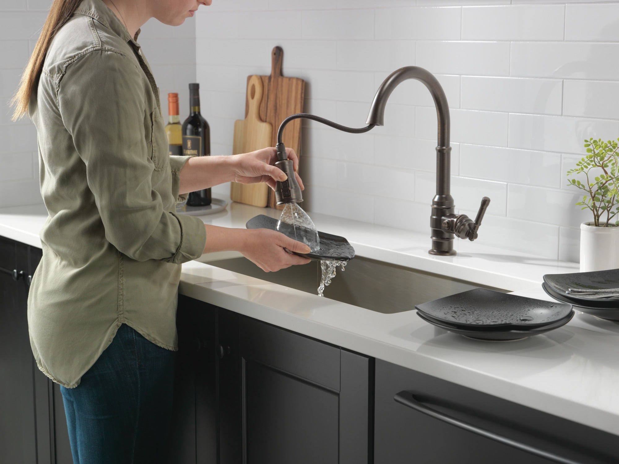 Delta Broderick® Single Handle Pull-Down Kitchen Faucet