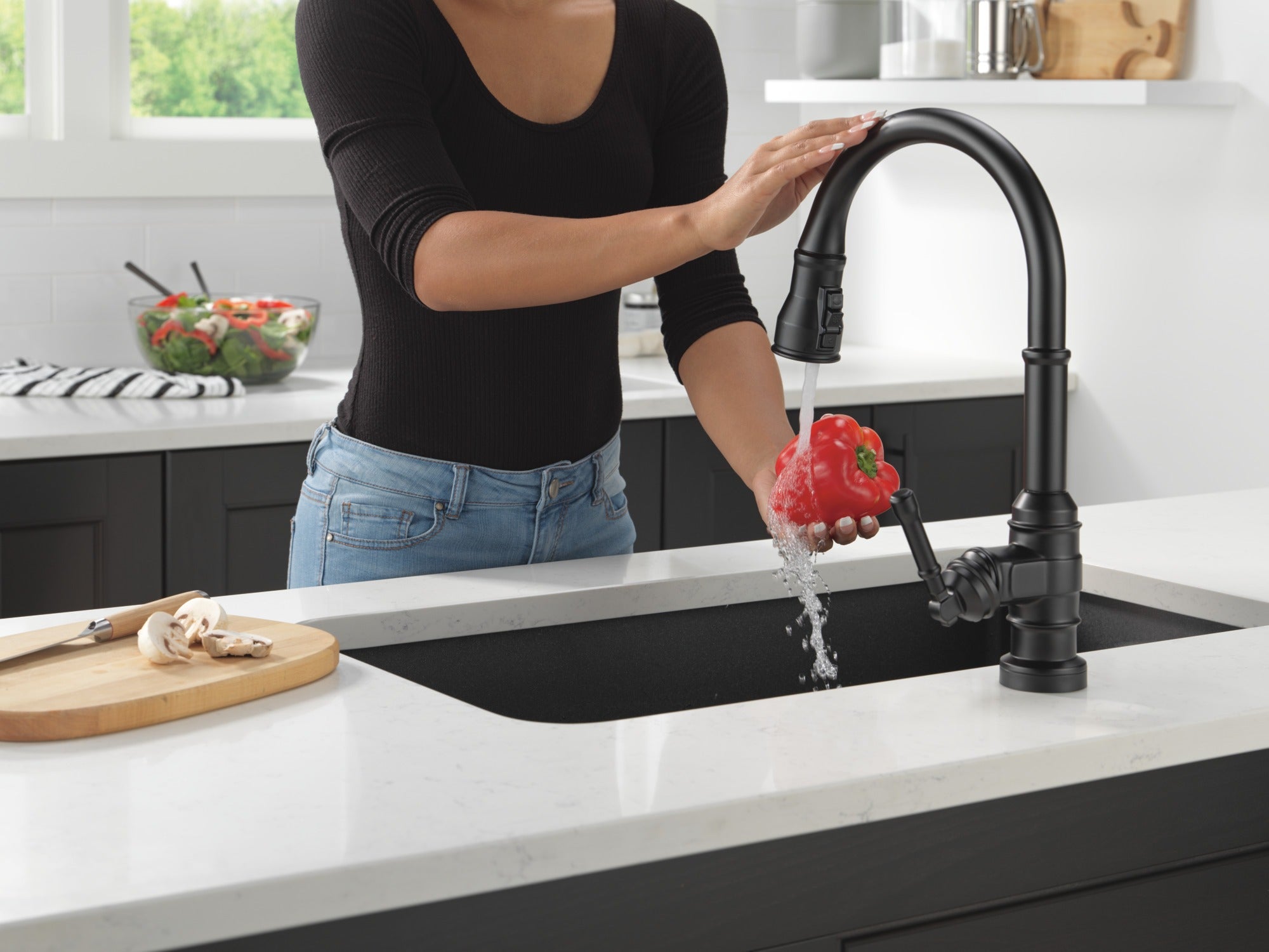 Delta Broderick® Single Handle Pull-Down Kitchen Faucet With Touch<sub>2</sub>O® Technology