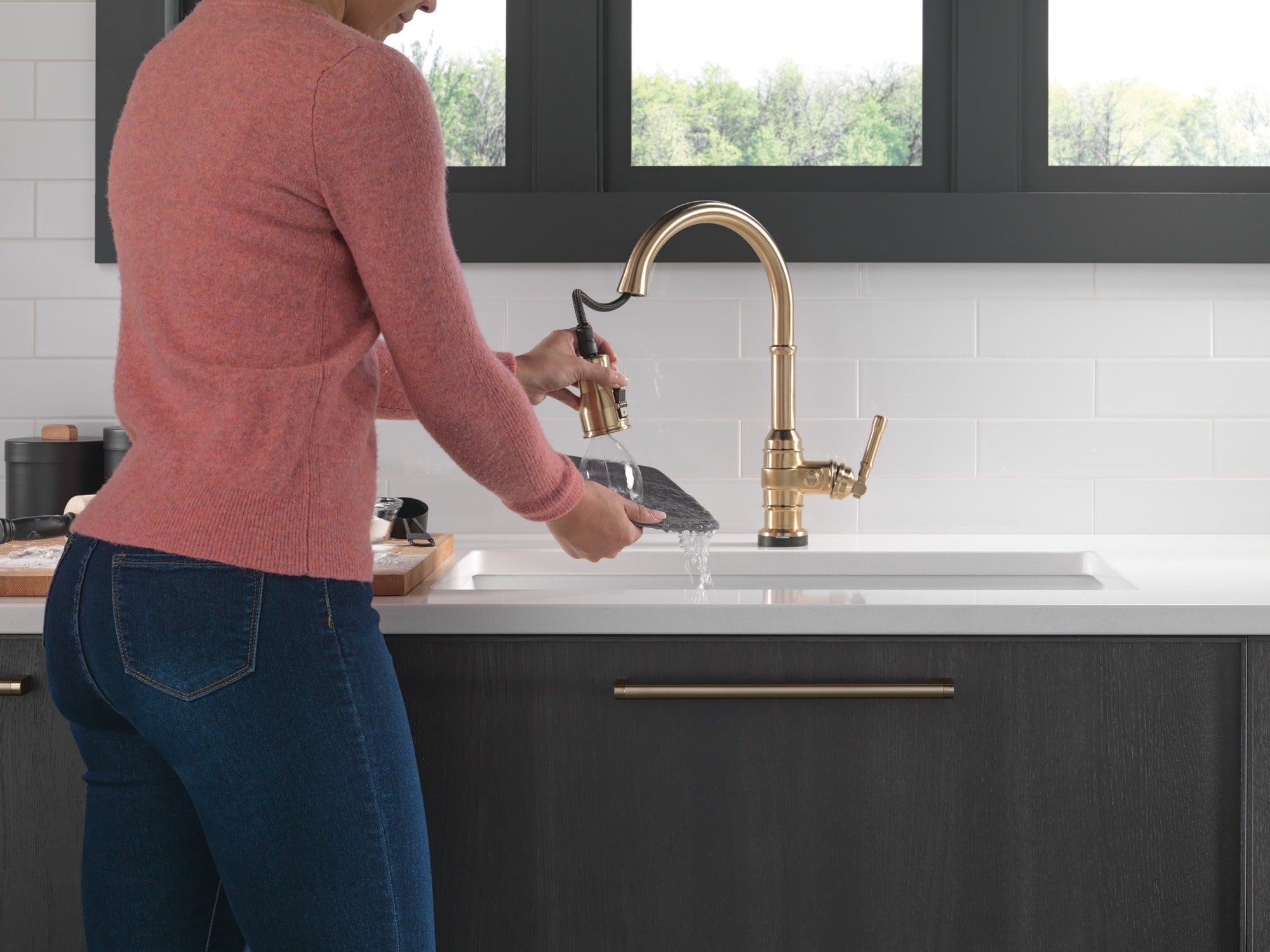 Delta Broderick® Single Handle Pull-Down Kitchen Faucet With Touch<sub>2</sub>O® Technology