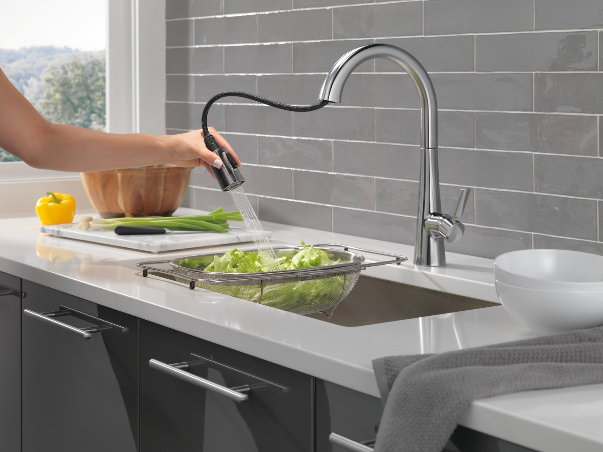 Delta Monrovia® Single Handle Pull-Down Kitchen Faucet