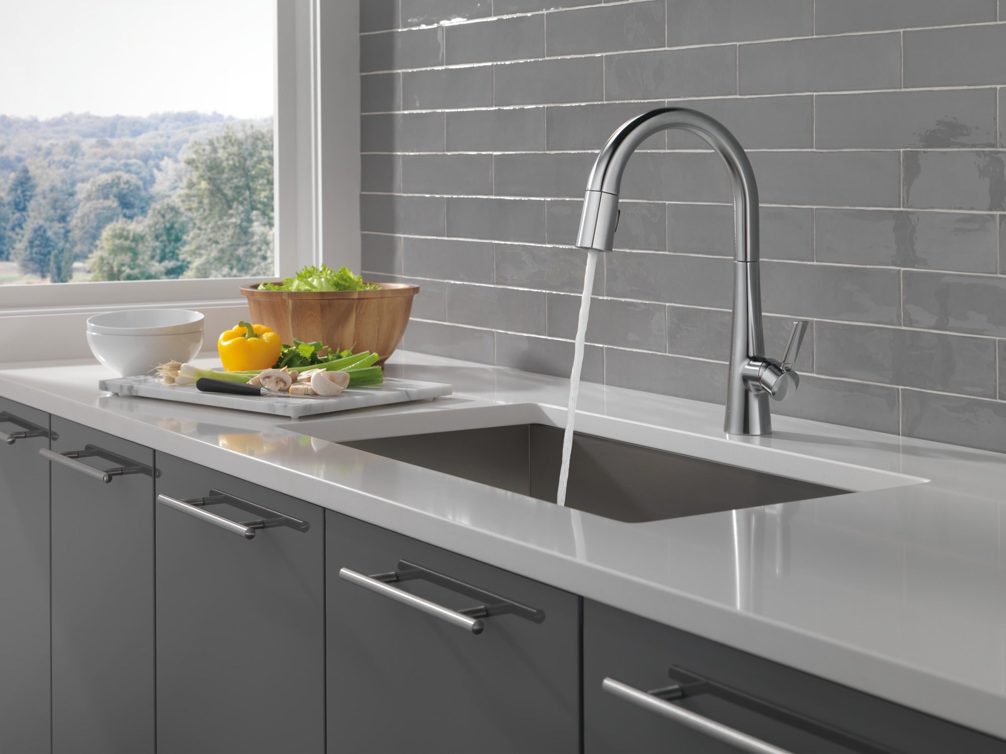 Delta Monrovia® Single Handle Pull-Down Kitchen Faucet