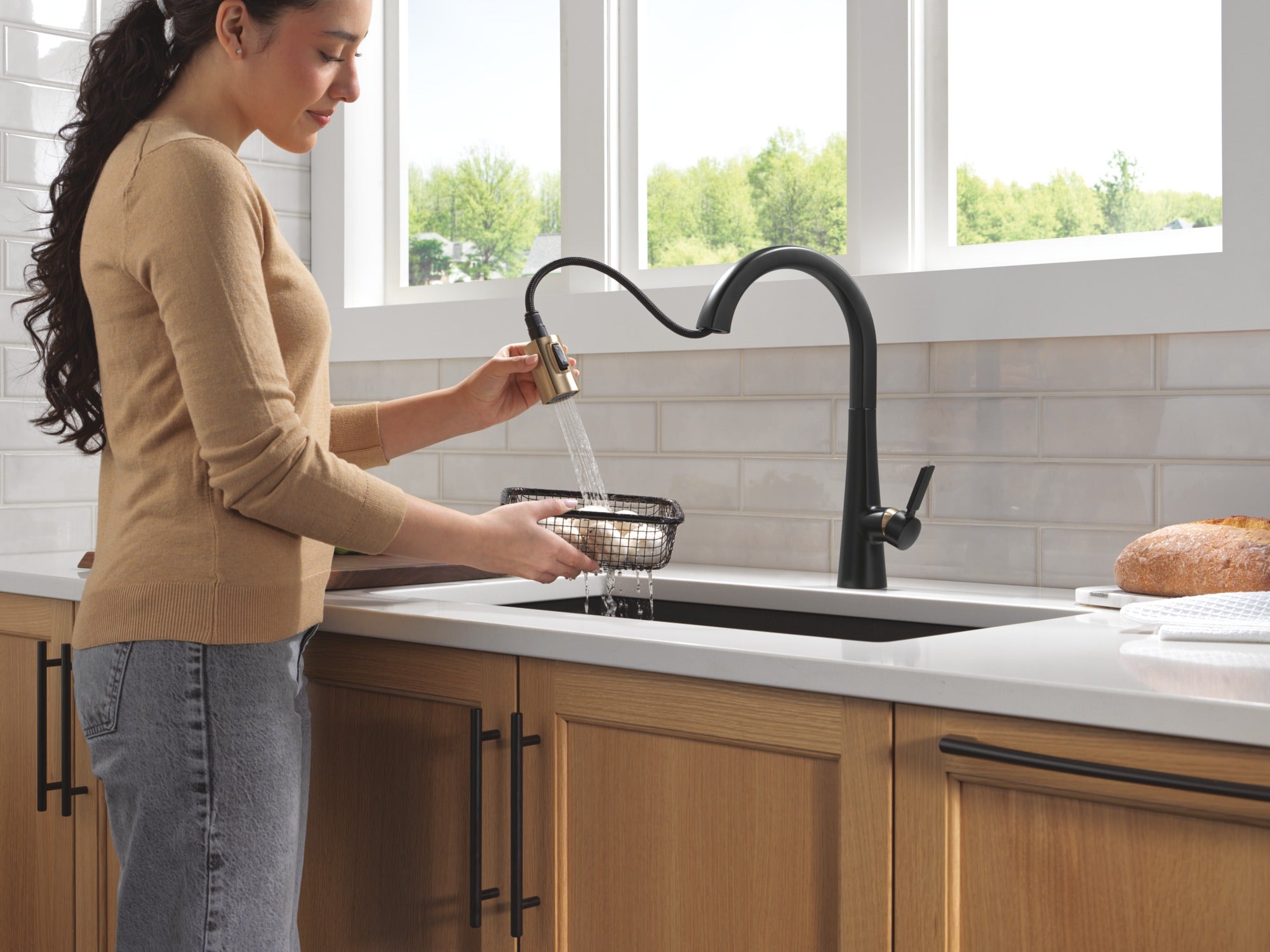 Delta Monrovia® Single Handle Pull-Down Kitchen Faucet