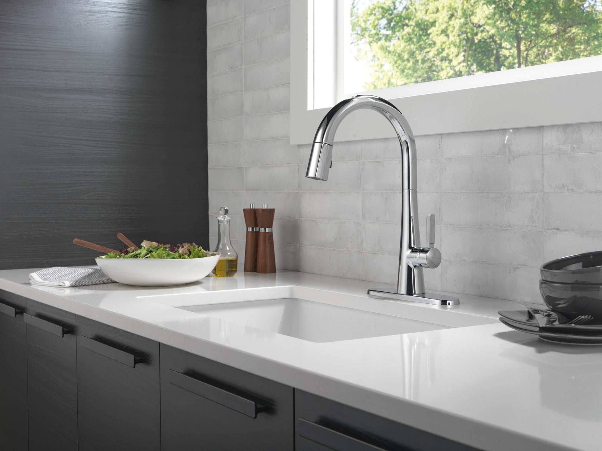 Delta Monrovia® Single Handle Pull-Down Kitchen Faucet