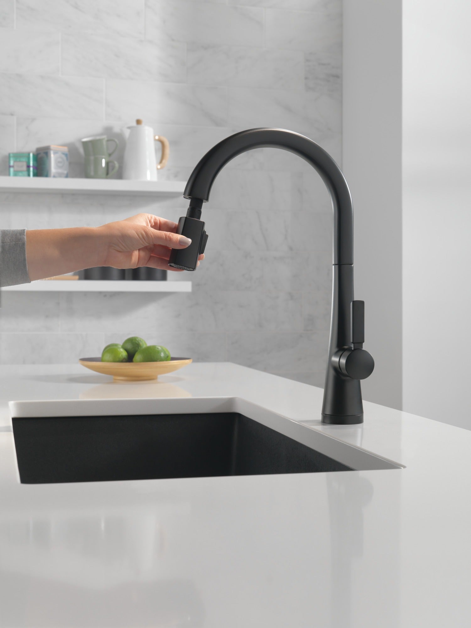 Delta Monrovia® Single Handle Pull-Down Kitchen Faucet With Touch<sub>2</sub>O® Technology