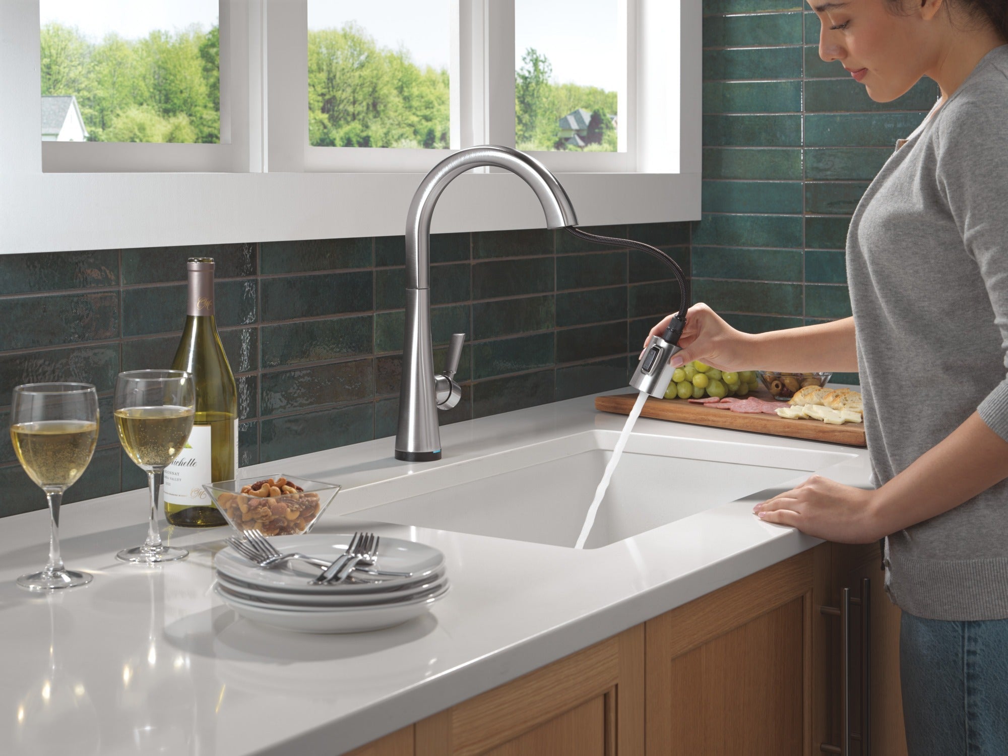 Delta Monrovia® Touch<sub>2</sub>O® Technology Kitchen Faucet with Touchless Technology