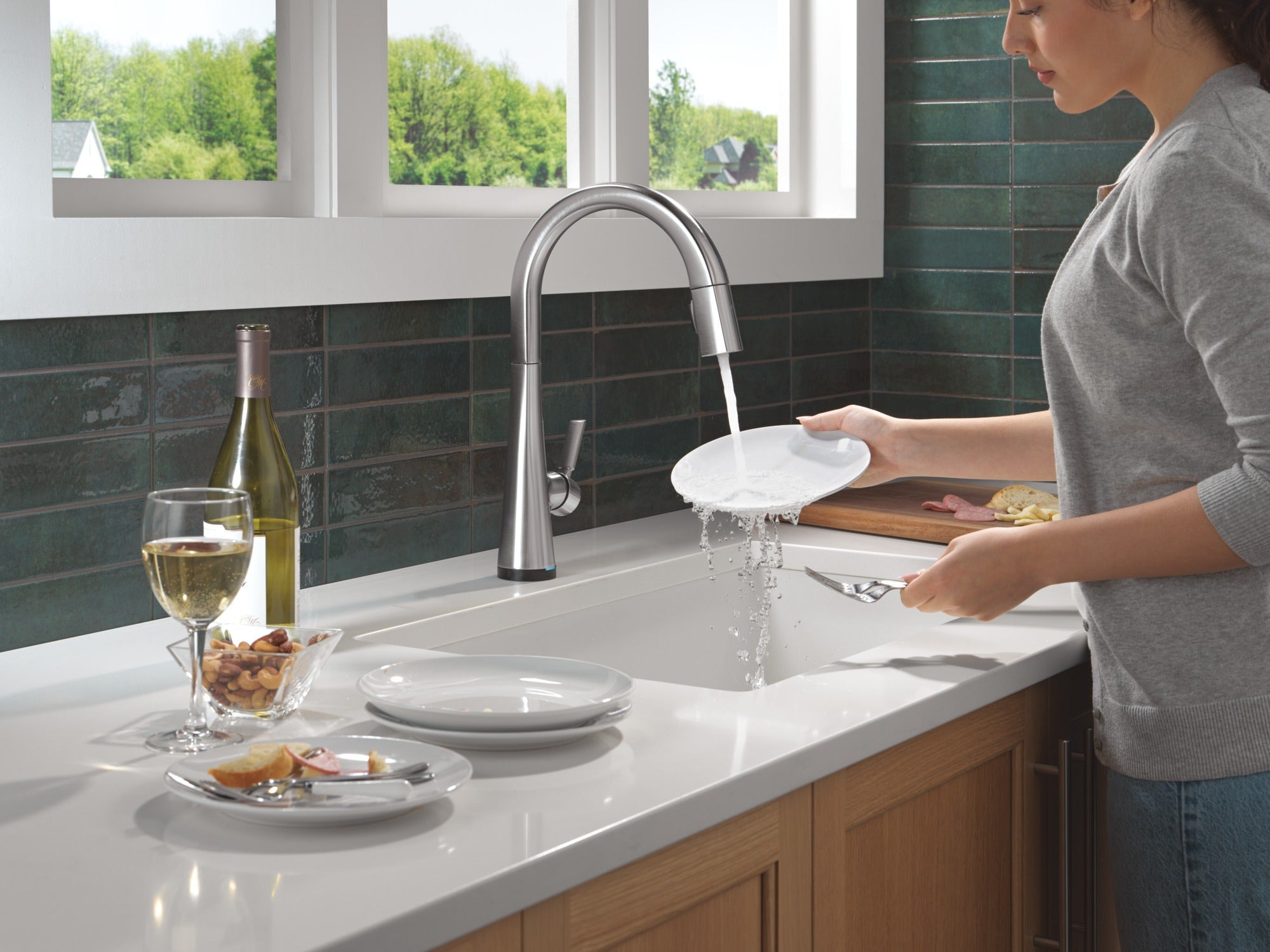 Delta Monrovia® Touch<sub>2</sub>O® Technology Kitchen Faucet with Touchless Technology