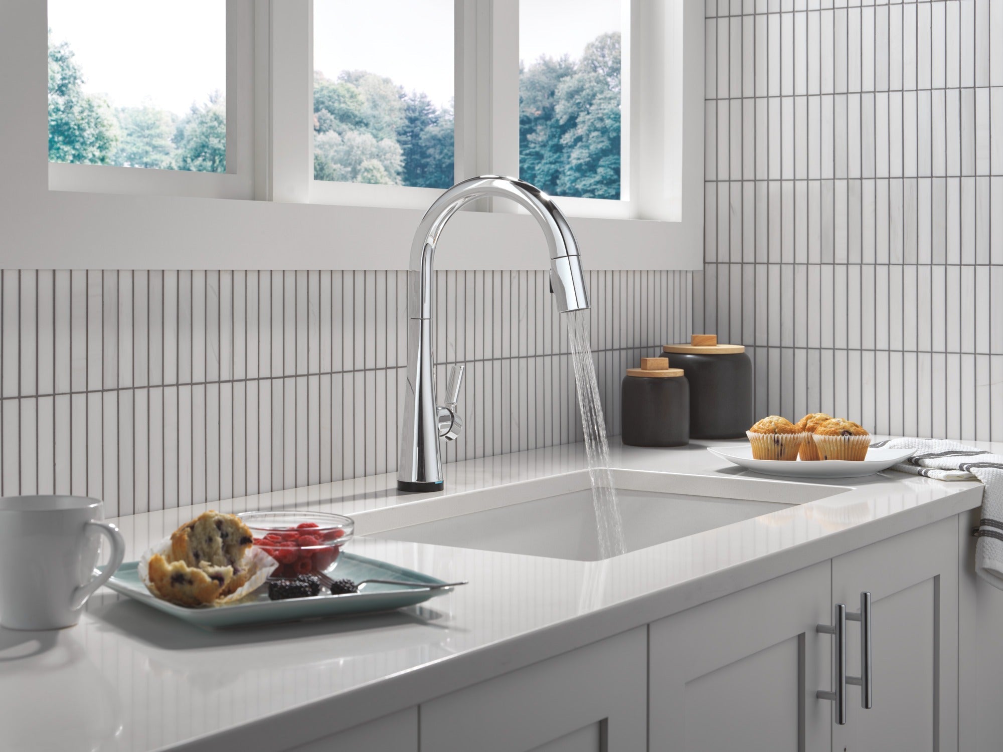 Delta Monrovia® Touch<sub>2</sub>O® Technology Kitchen Faucet with Touchless Technology
