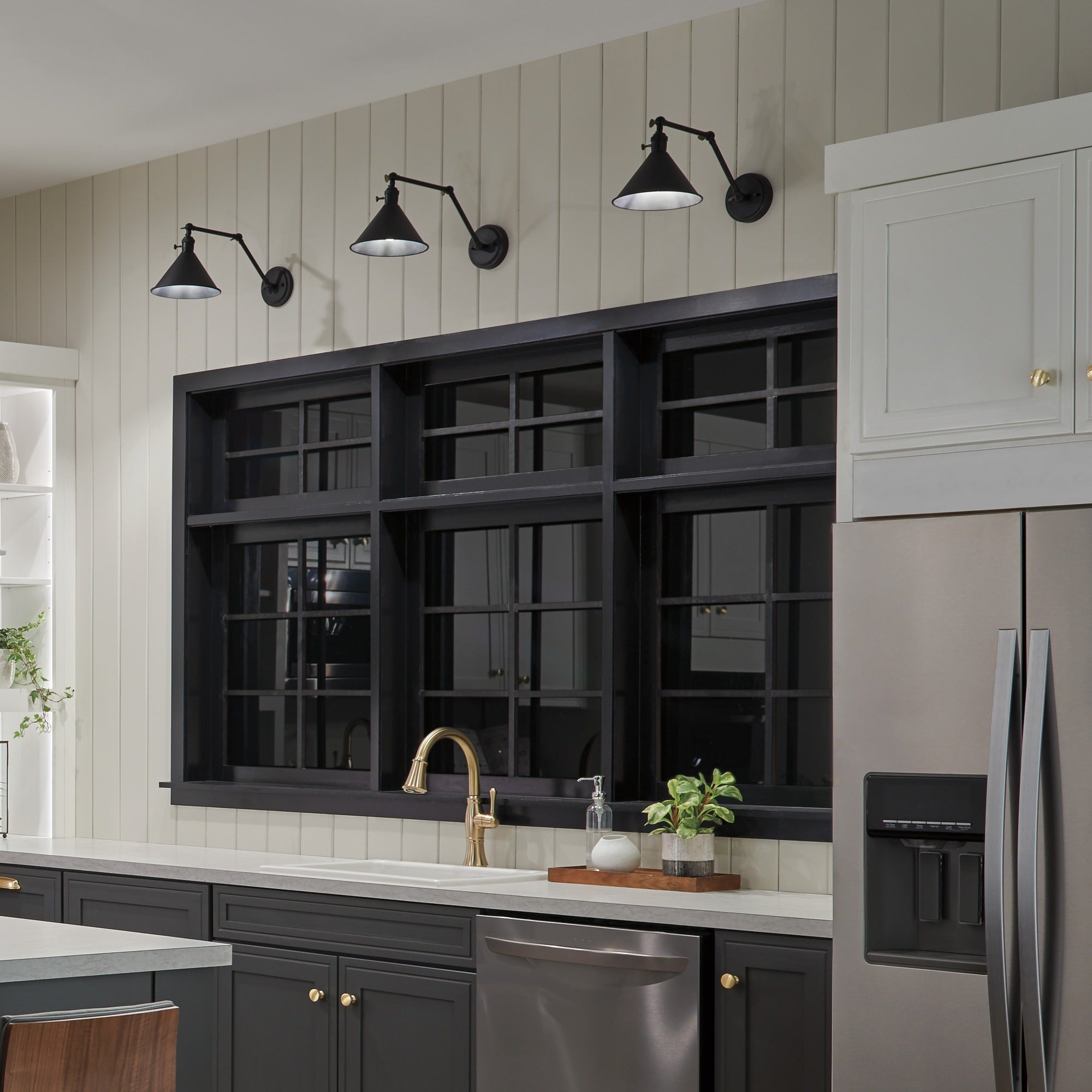 Delta Cassidy® Single Handle Pull-Down Kitchen Faucet