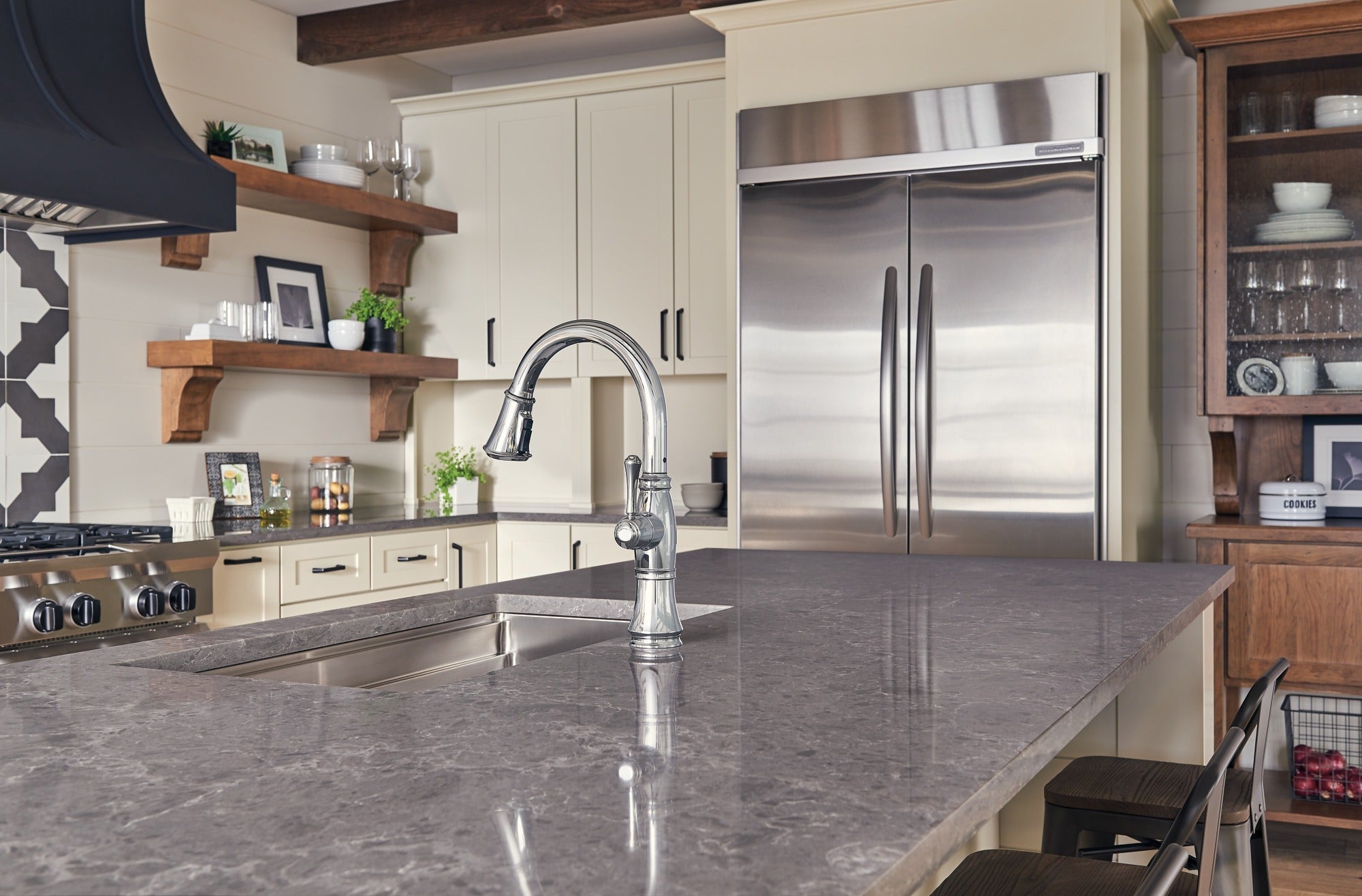 Delta Cassidy® Single Handle Pull-Down Kitchen Faucet