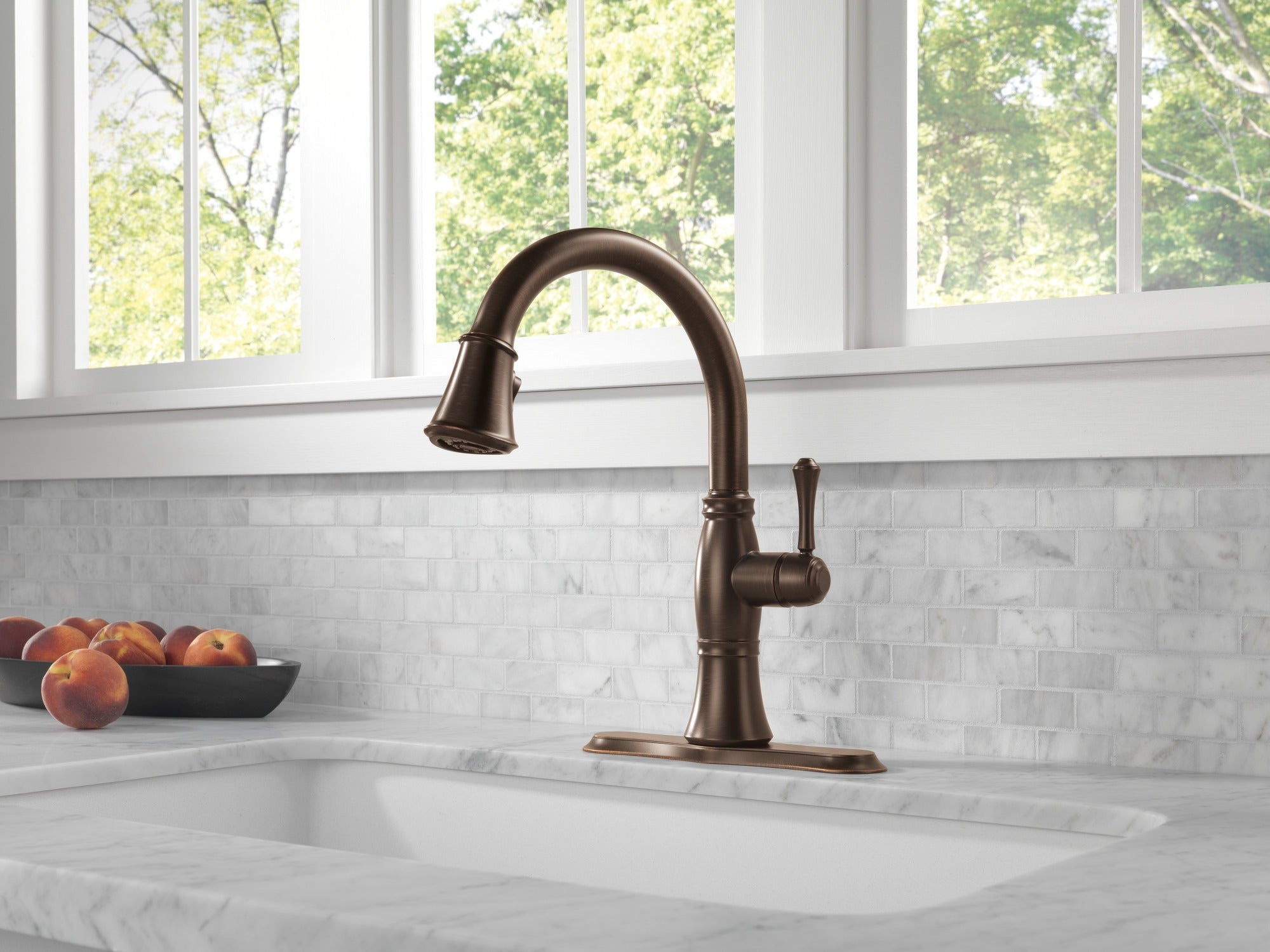 Delta Cassidy® Single Handle Pull-Down Kitchen Faucet with ShieldSpray® Technology