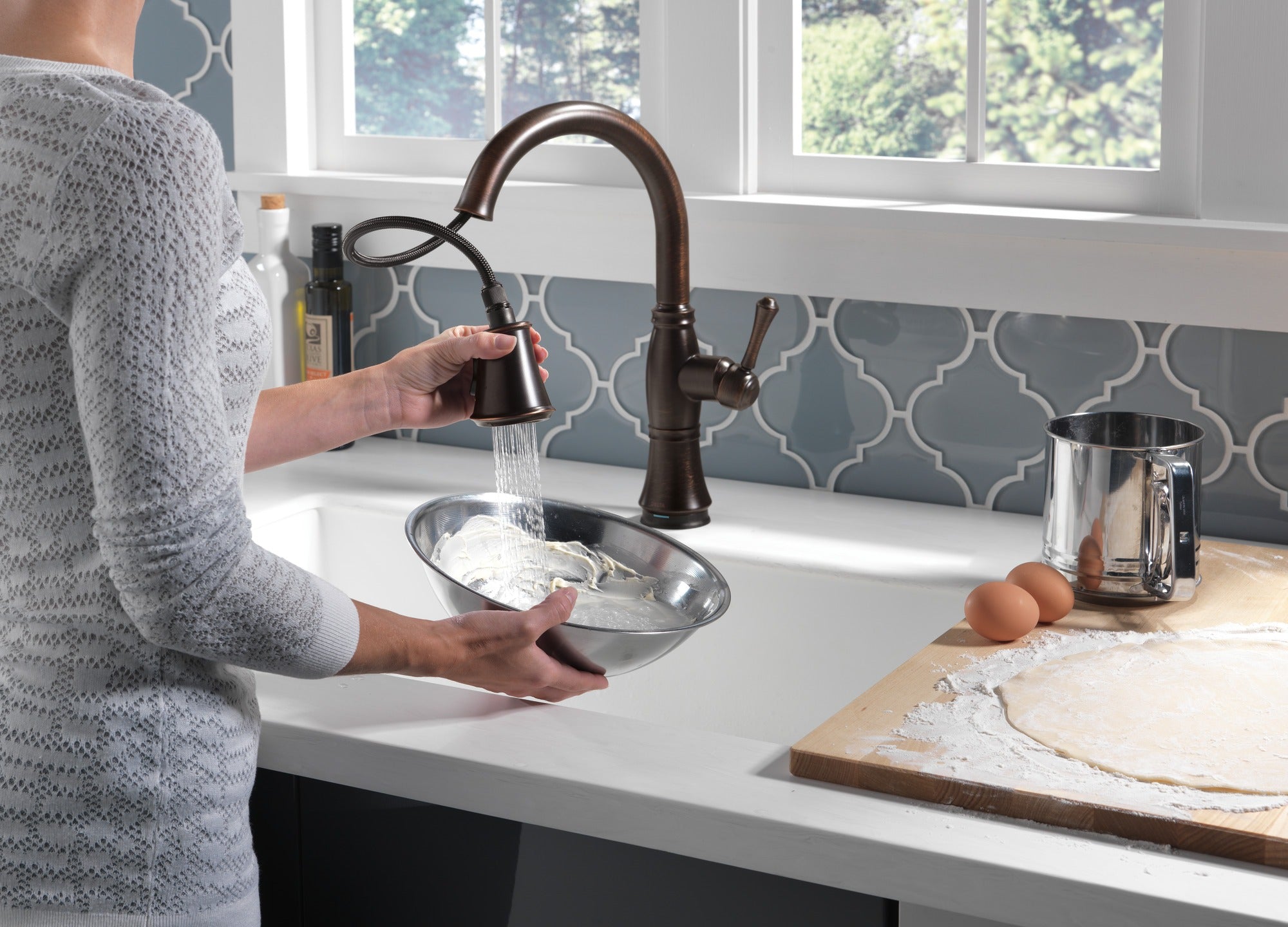 Delta Cassidy® Single Handle Pull-Down Kitchen Faucet with Touch<sub>2</sub>O® and ShieldSpray® Technologies