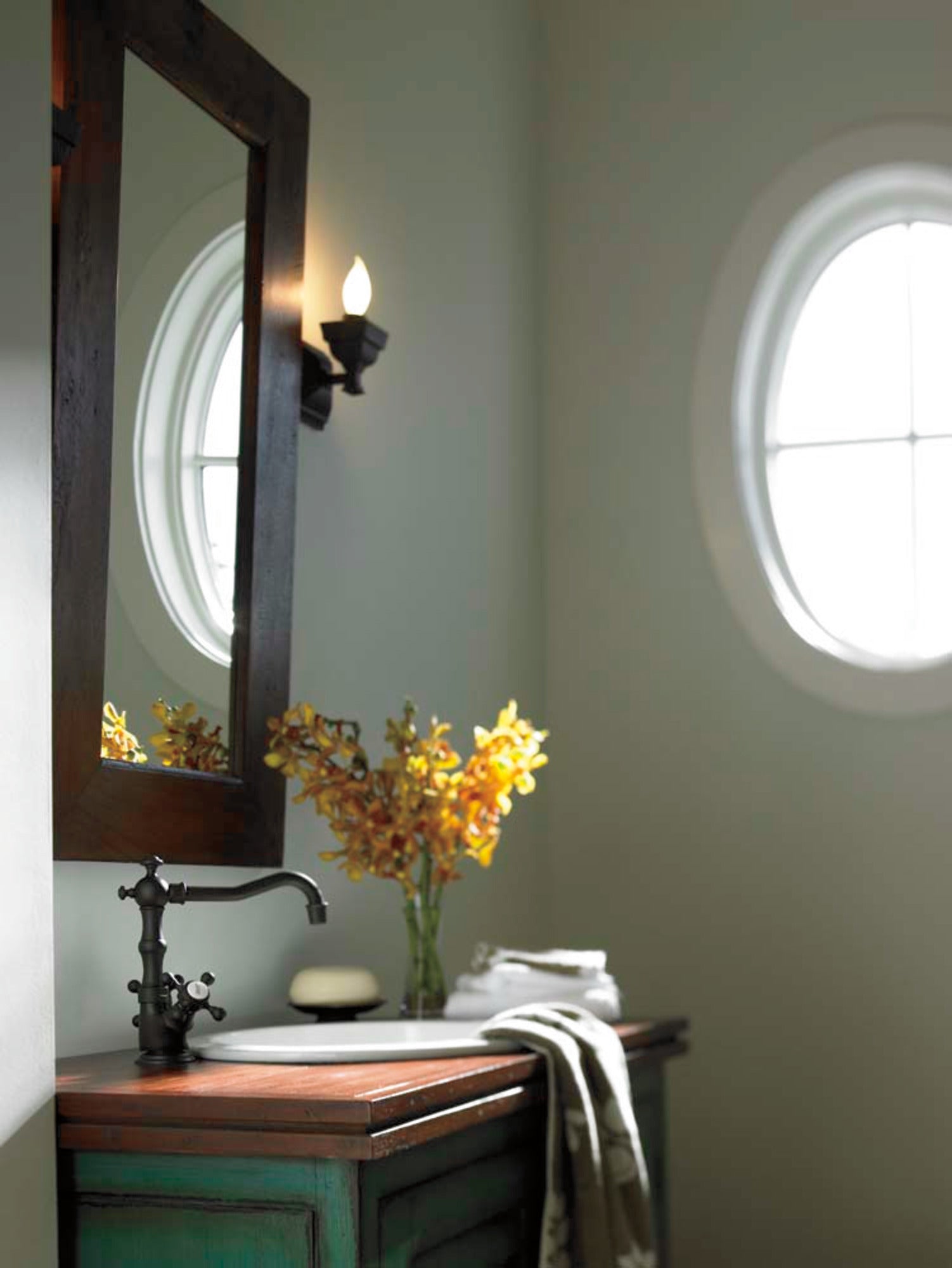 Newport Brass Chesterfield® Single Hole Lavatory Faucet