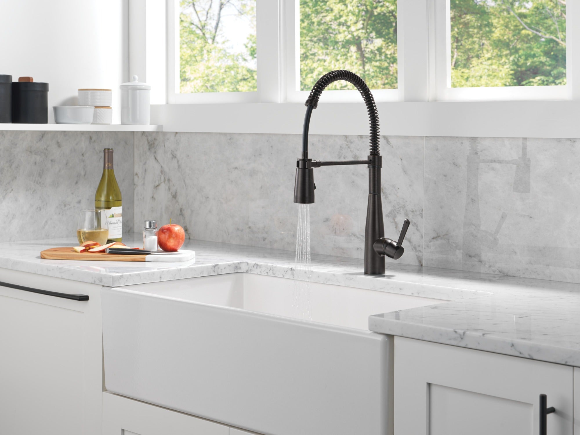 Delta Essa® Single-Handle Pull-Down Spring Kitchen Faucet