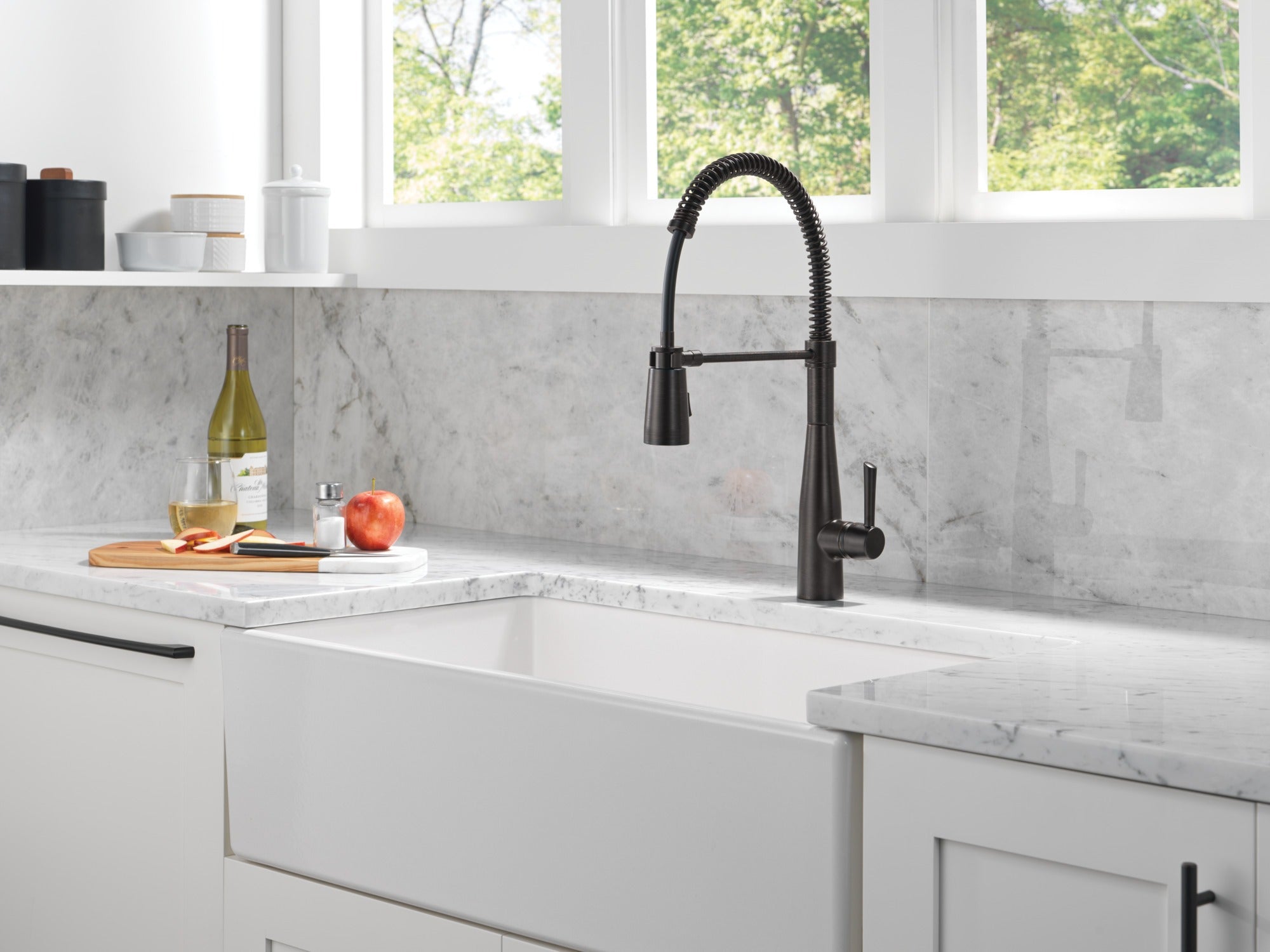 Delta Essa® Single-Handle Pull-Down Spring Kitchen Faucet