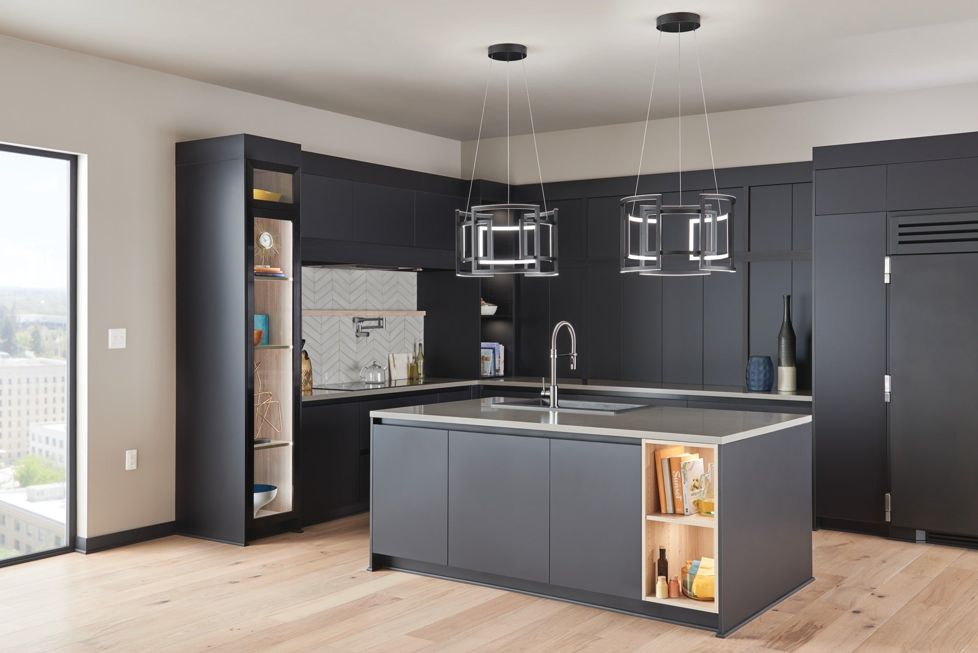 Delta Trinsic® Single-Handle Pull-Down Spring Kitchen Faucet