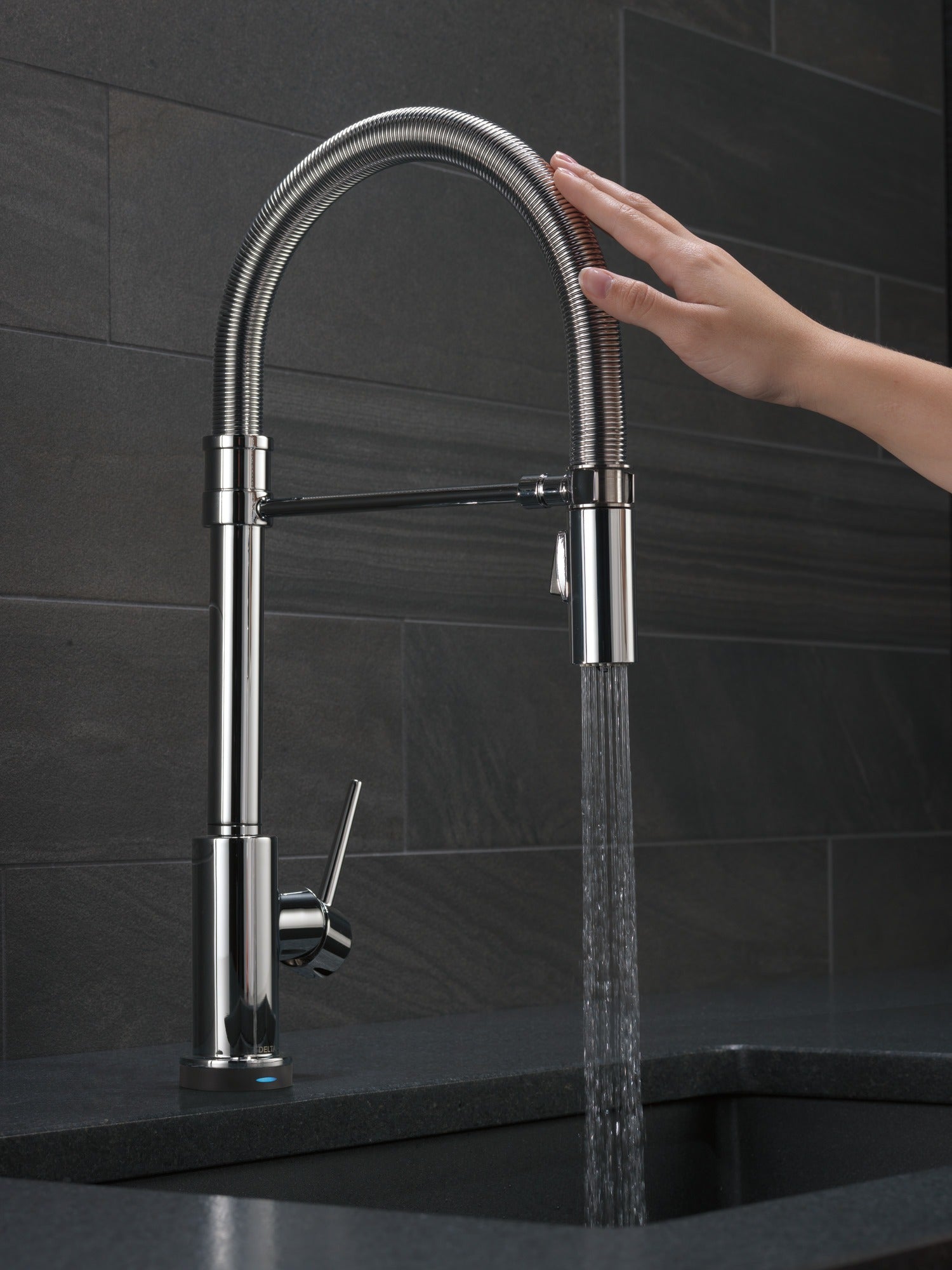 Delta Trinsic® Single-Handle Pull-Down Spring Kitchen Faucet with Touch<sub>2</sub>O® Technology