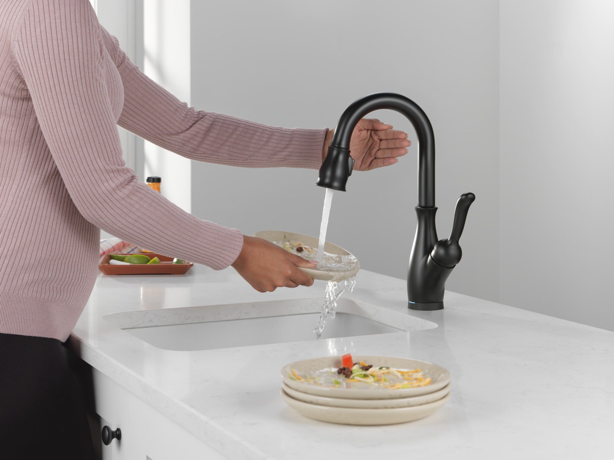 Delta Leland® Touch2O® Bar / Prep Faucet with Touchless Technology