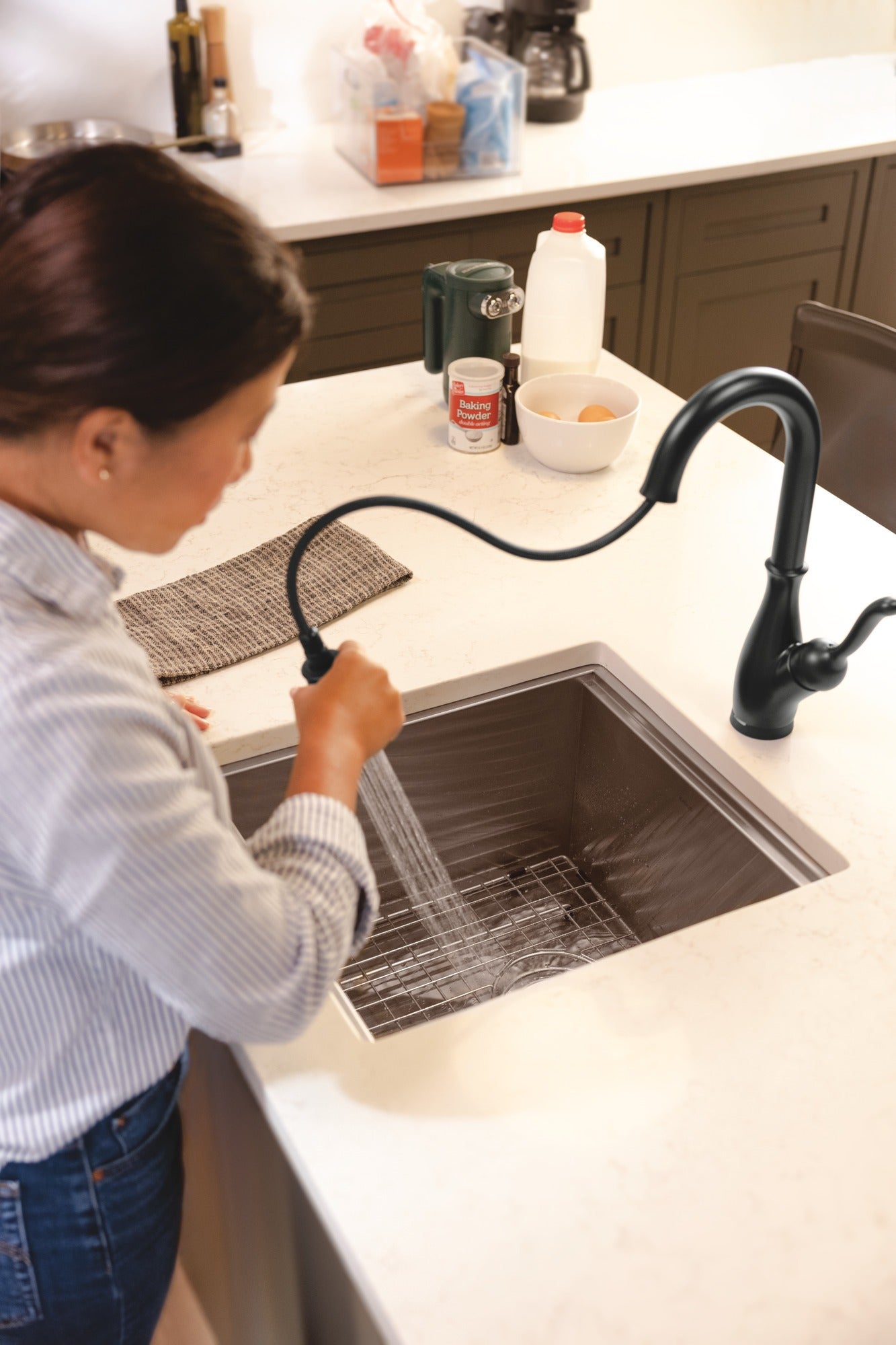 Delta Leland® Touch2O® Bar / Prep Faucet with Touchless Technology