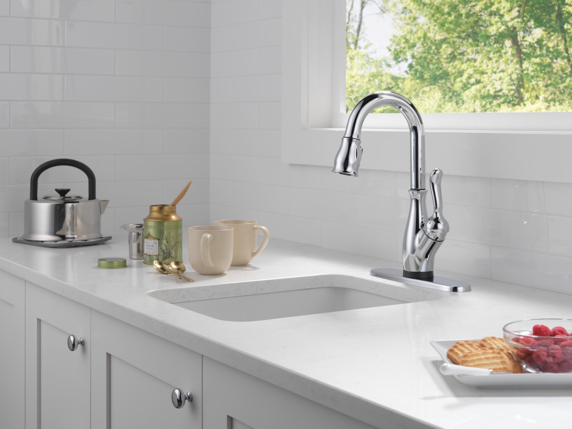 Delta Leland® Touch2O® Bar / Prep Faucet with Touchless Technology