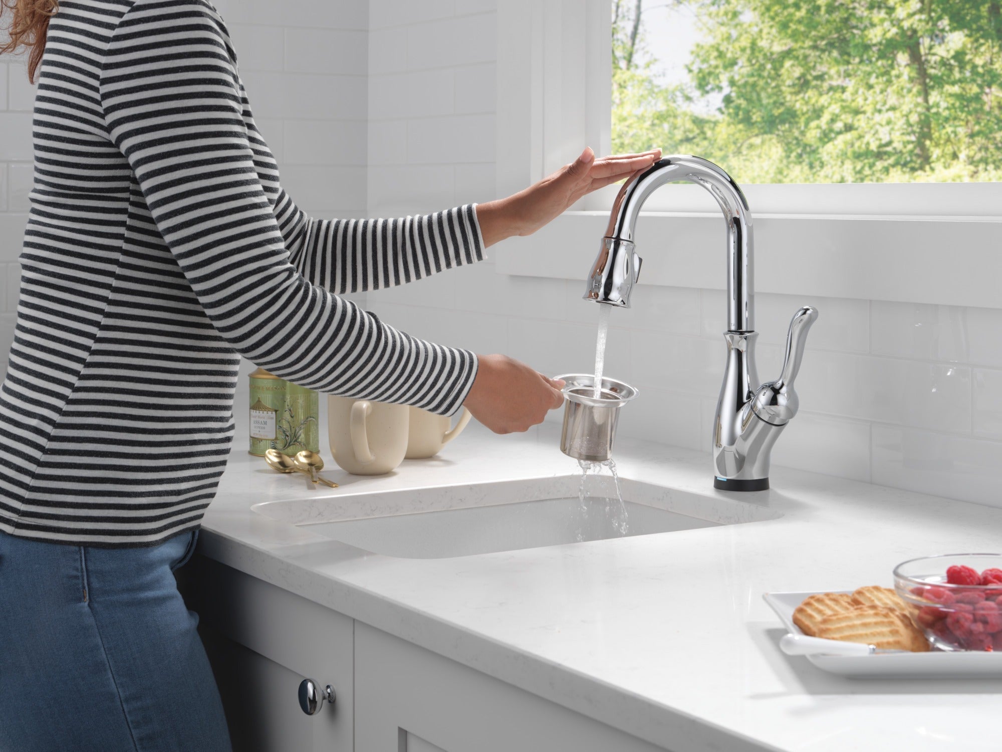 Delta Leland® Touch2O® Bar / Prep Faucet with Touchless Technology