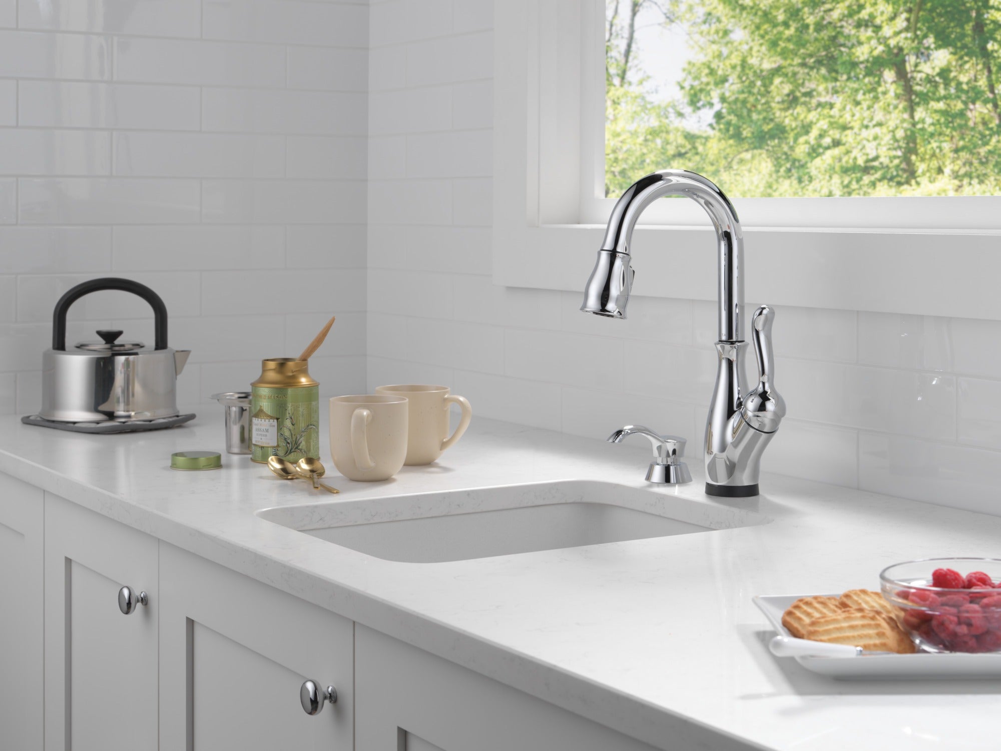 Delta Leland® Touch2O® Bar / Prep Faucet with Touchless Technology